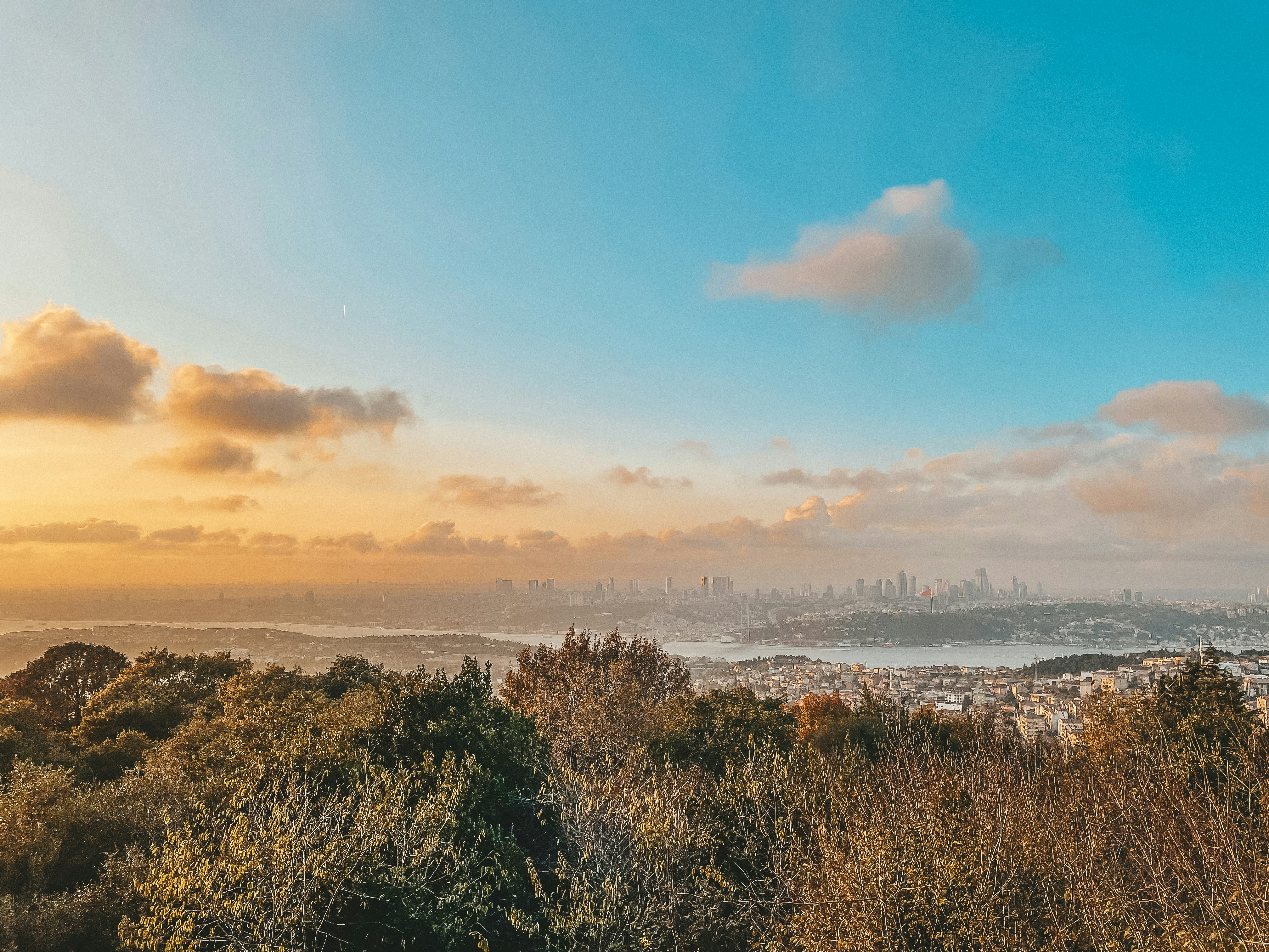 Photo by mertkahveci