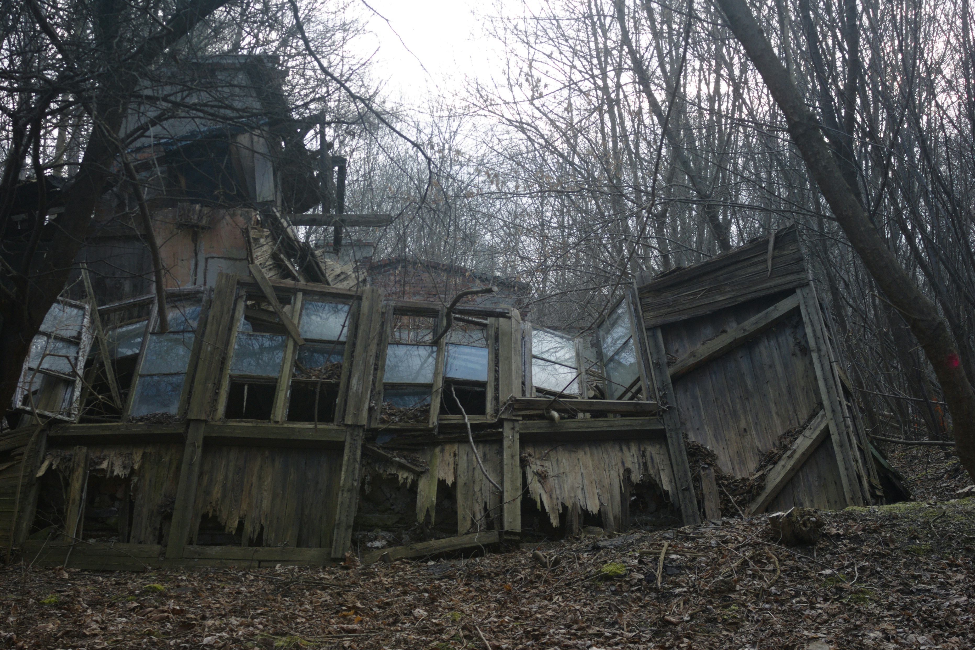 A house that has been destroyed photo – Free Buildings Image on Unsplash