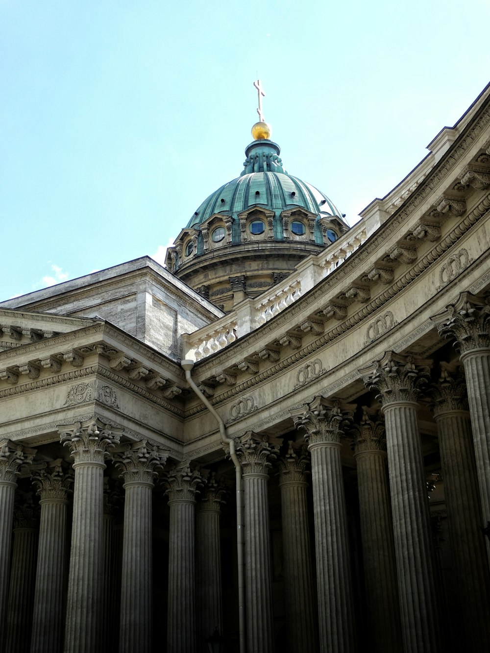 a building with columns and a dome