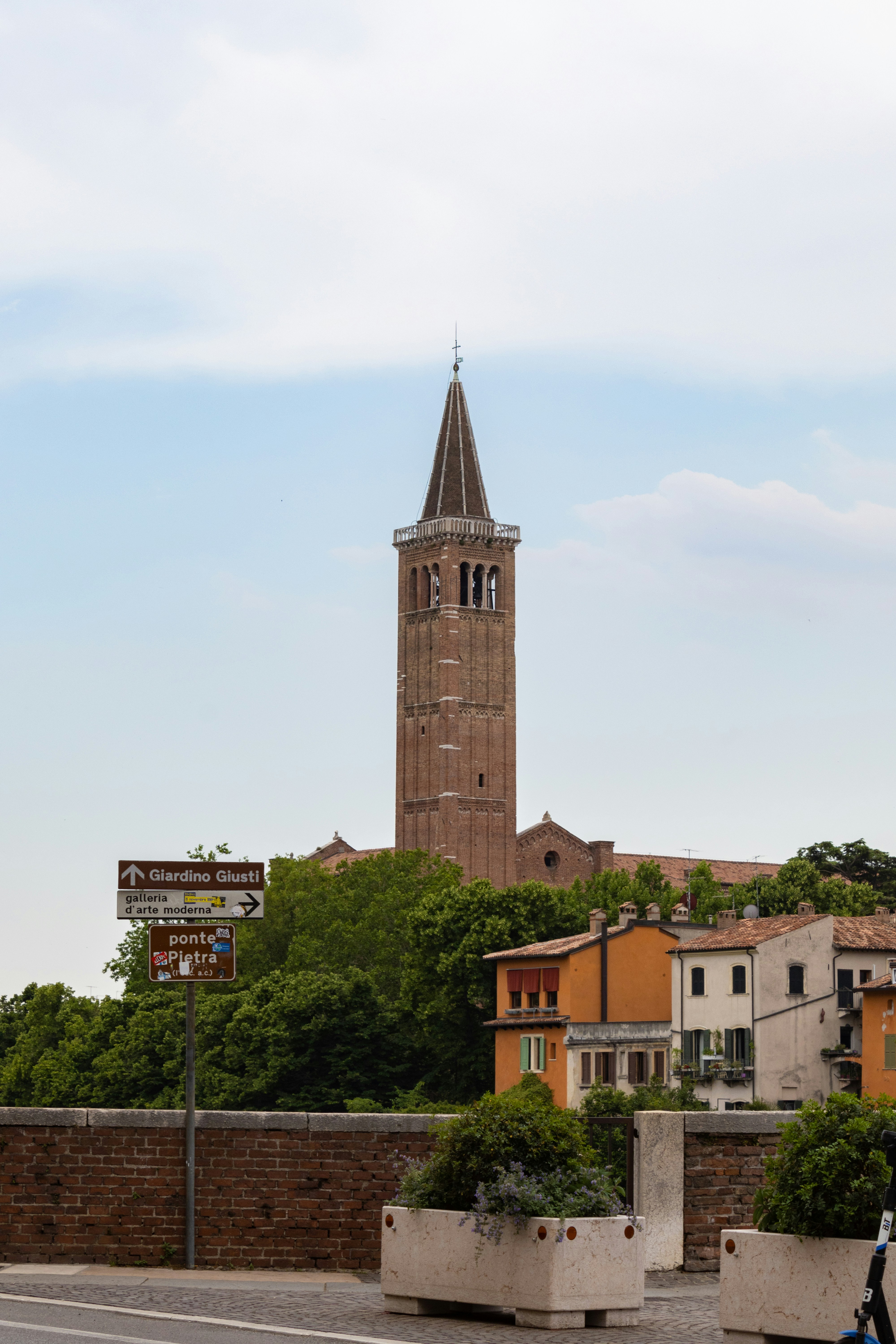 Containers in Ravenna, TX