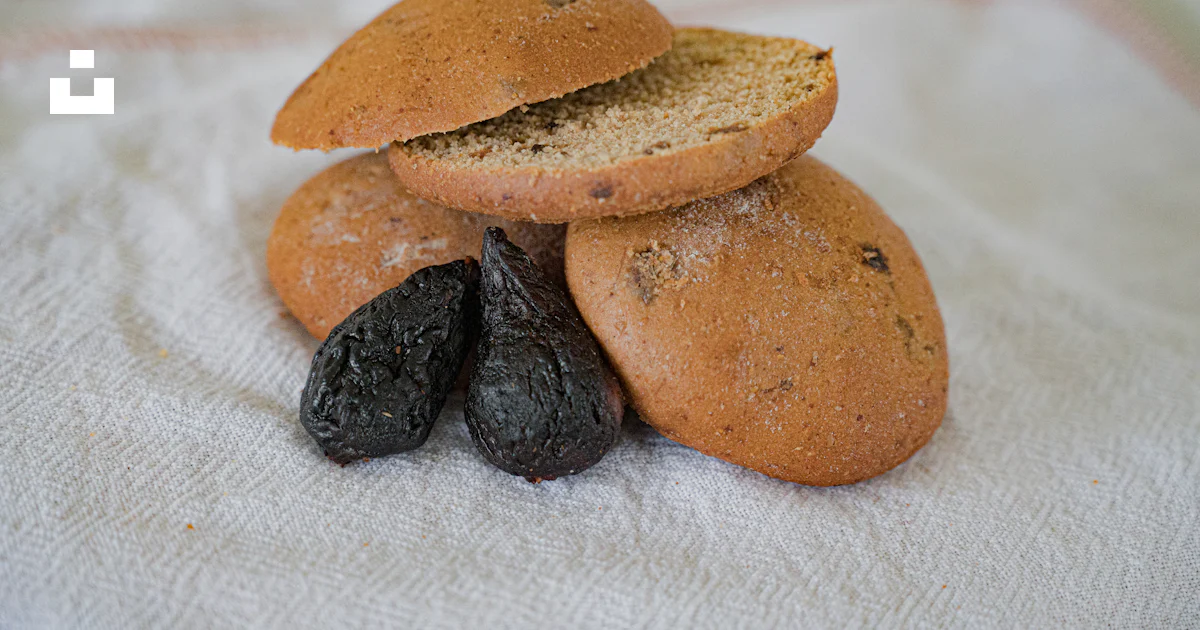 Rock Bread A group of rocks photo – Free Bread Image on Unsplash