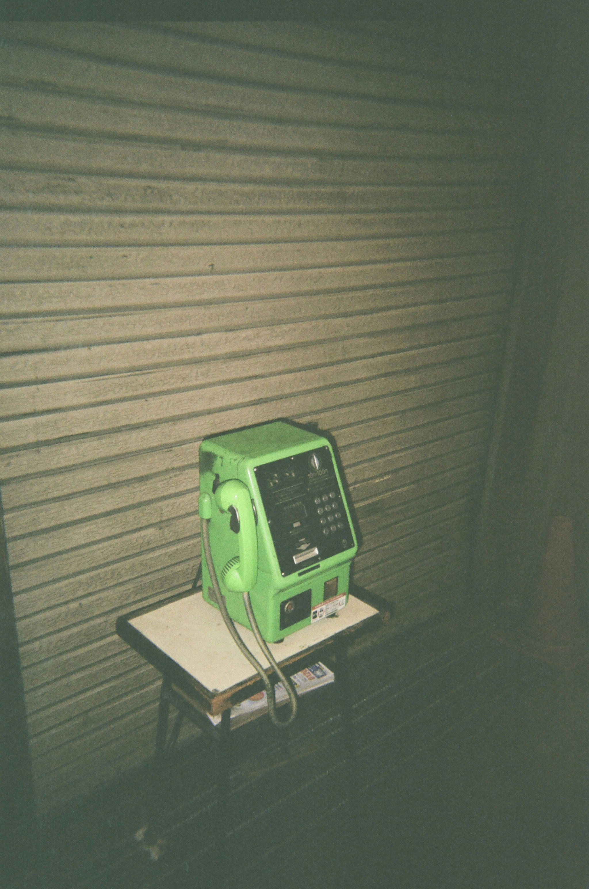 photo-1668871100416-1a4c90acd0ff?ixid=M3wxMjA3fDB8MXxzZWFyY2h8Nnx8cG9ydGFibGUlMjBkaWVzZWwlMjBnZW5lcmF0b3J8ZW58MHx8fHwxNzQ3OTMxMTY1fDA\u0026ixlib=rb-4.1.0