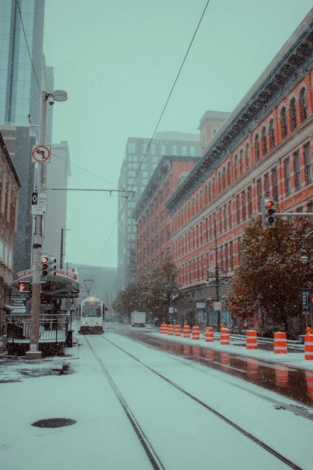 a train going through a city