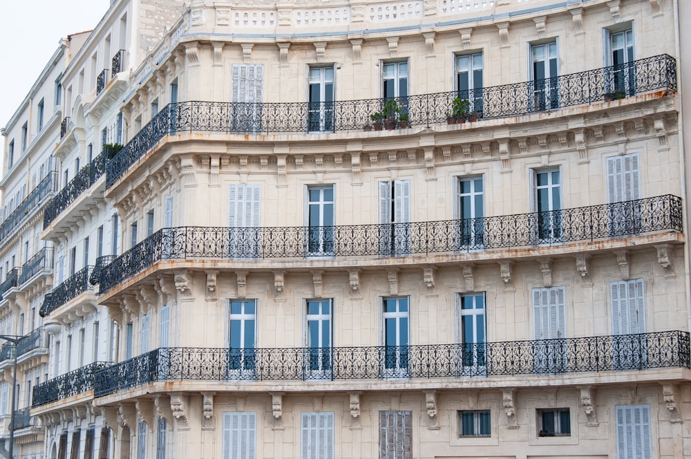 a building with many windows