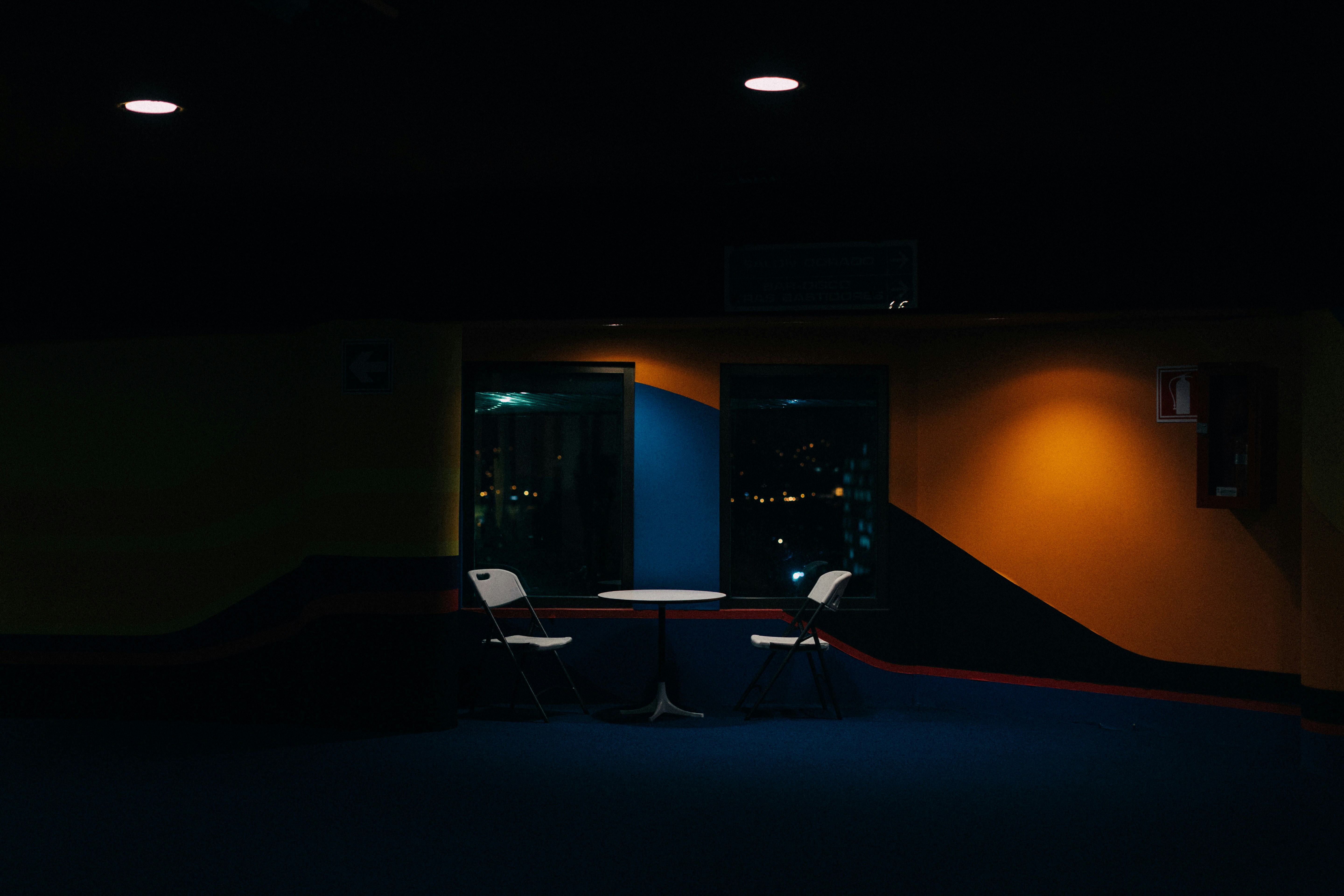 photo-1668889995007-0ec1f4c9cb0c?w=2000&auto=format&fit=crop&q=60&ixlib=rb-4.1.0&ixid=M3wxMjA3fDB8MHxzZWFyY2h8Nnx8JUU1JUFFJUE0JUU1JTg2JTg1JUU2JUI4JUI4JUU0JUI5JTkwJUU1JTlDJUJBfGVufDB8fDB8fHww