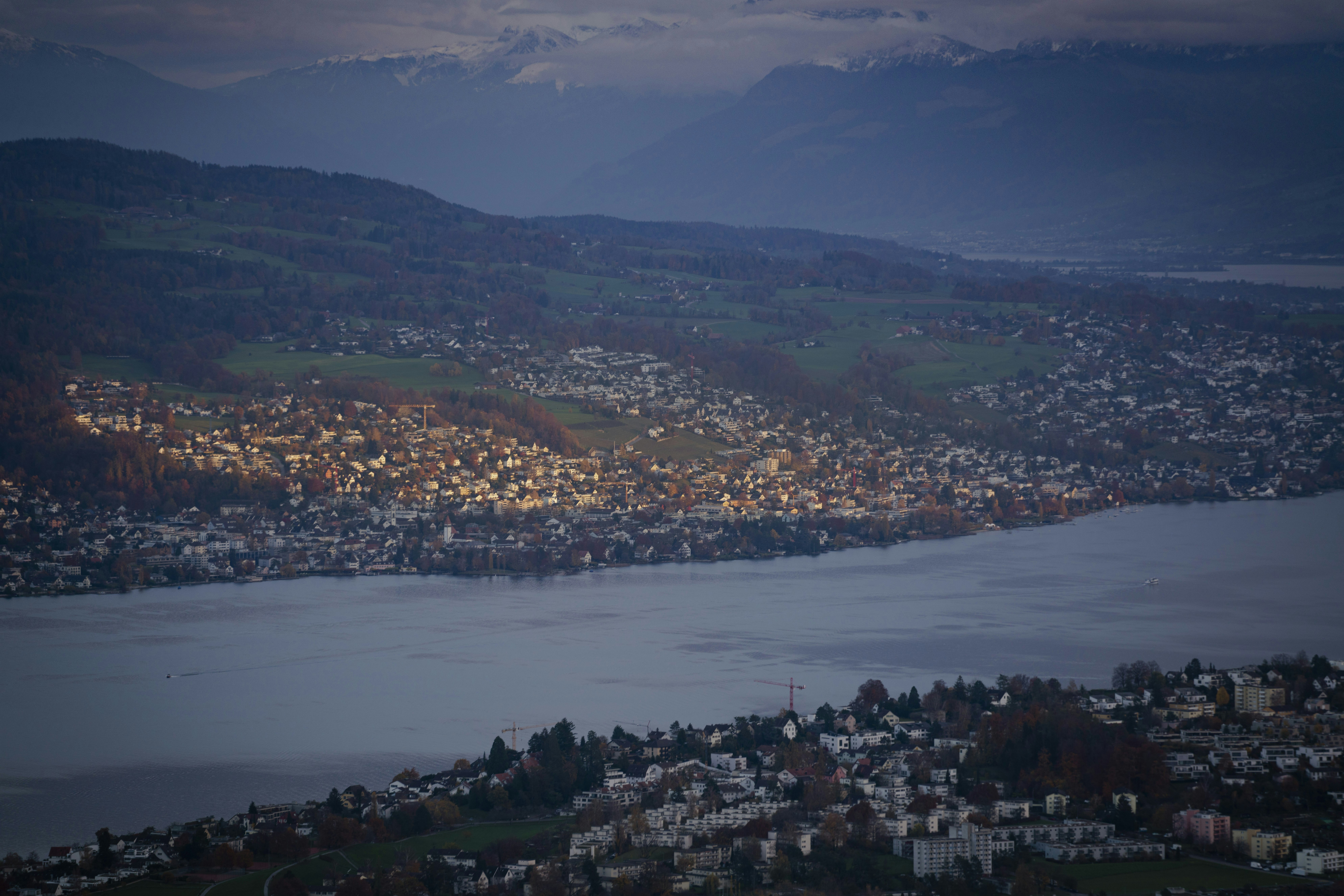 Scenic view of Geneva's skyline and Lake Geneva
