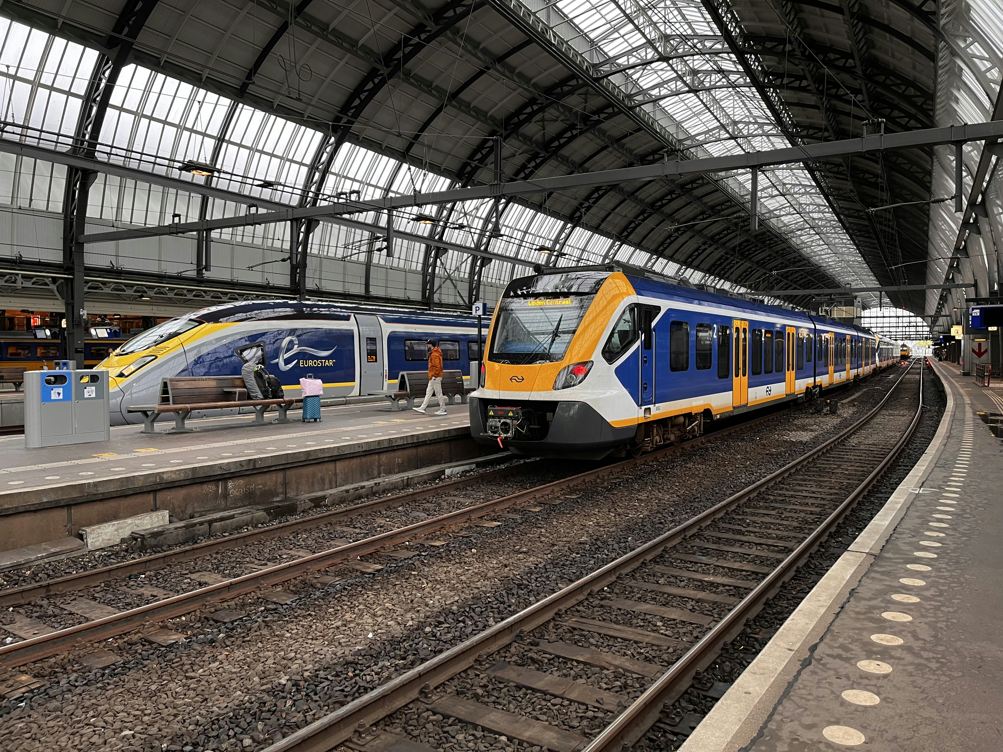 a train pulling into a train station