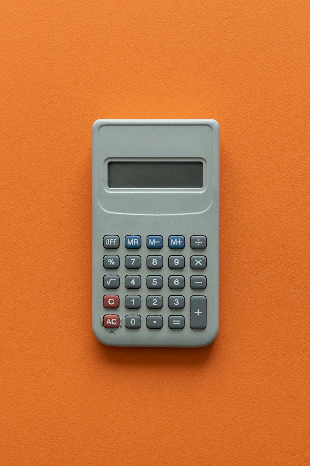 Cómo usar una calculadora de impuestos en Ecuador para maximizar tu devolución SRI este año