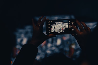 User snapping a photo of a unique lamp to identify it instantly using the app.