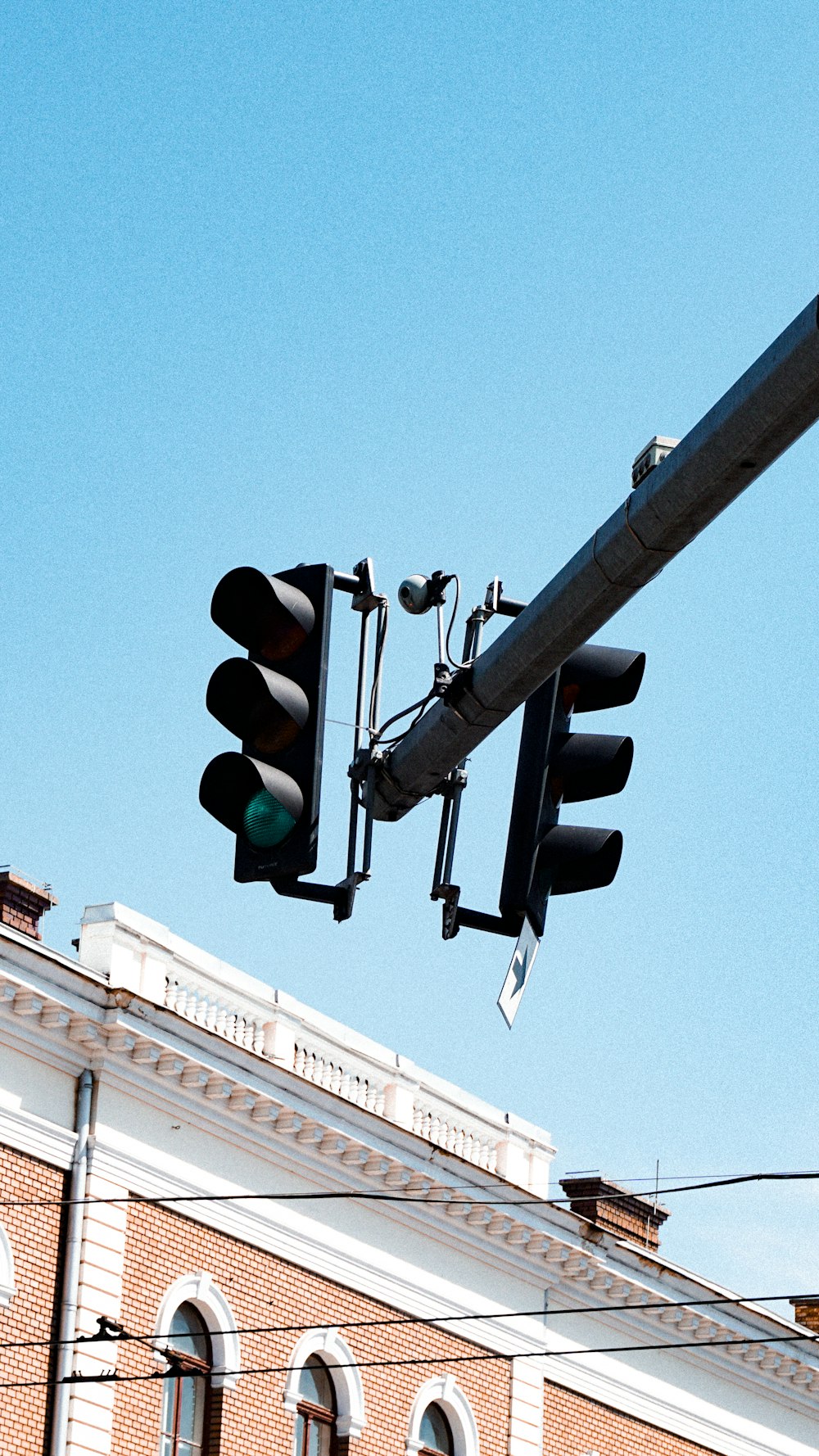 a traffic light with a green light