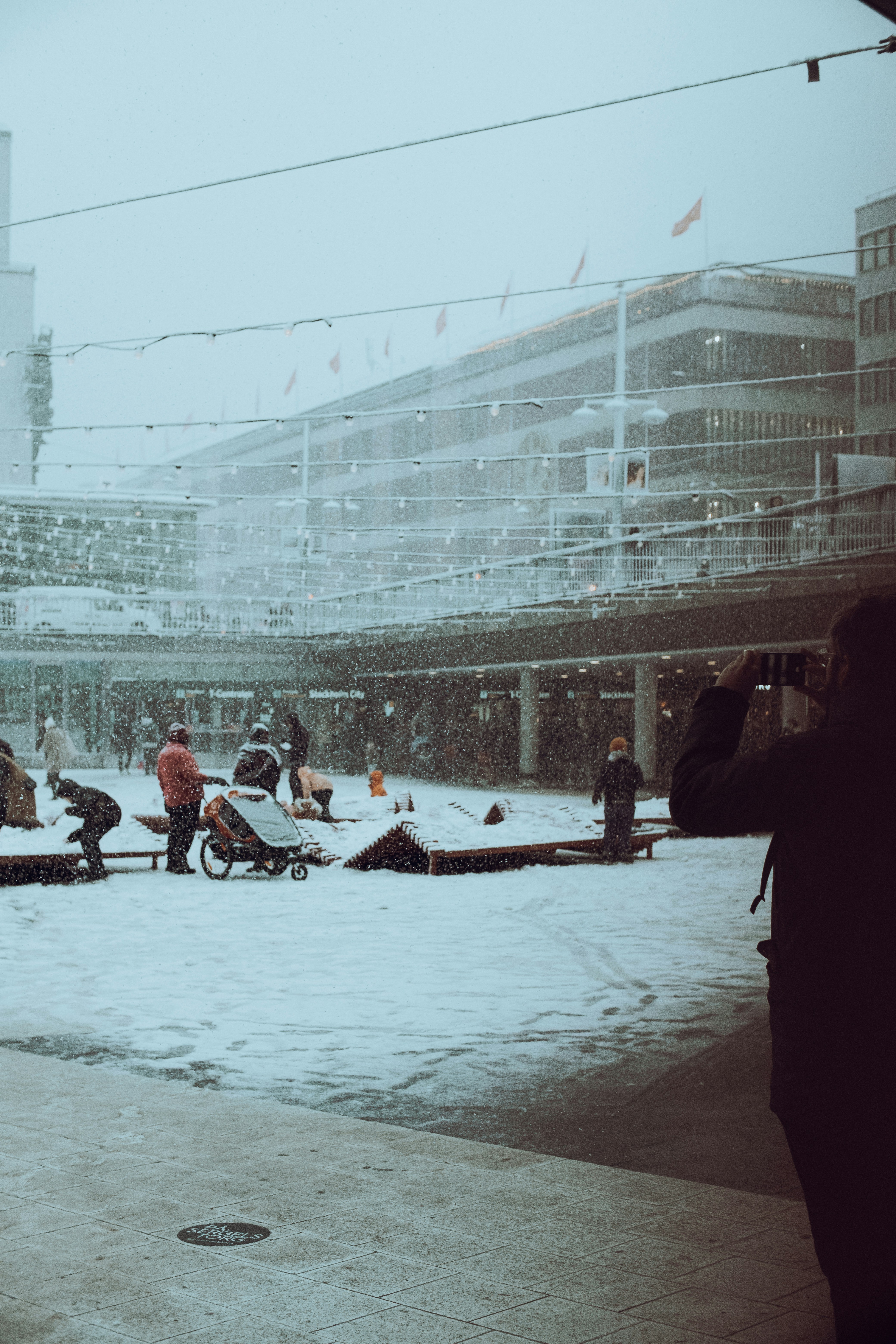 No.91 民主空间、公共建筑与 AI 伴侣的情感操控