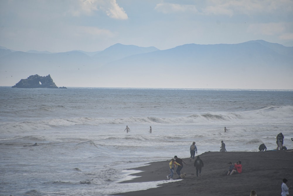 Gente en una playa