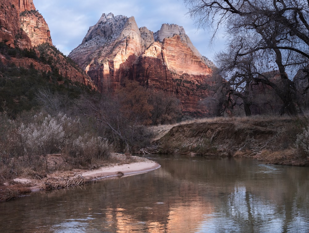 a river running through a canyon