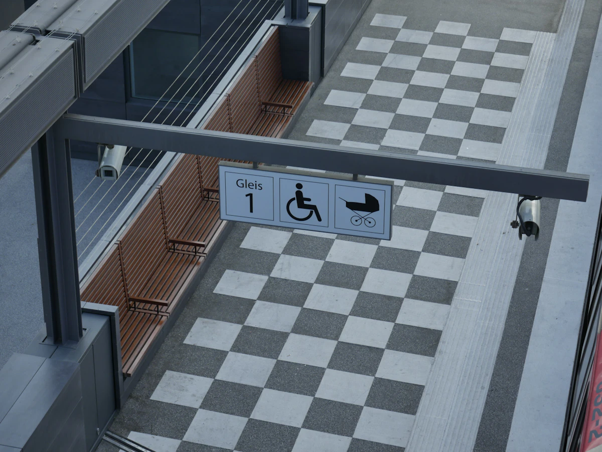 Accessibilité parking ERP : normes PMR et obligations en 2026