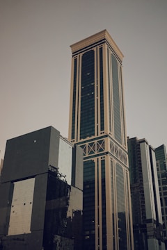 a tall building with a metal frame