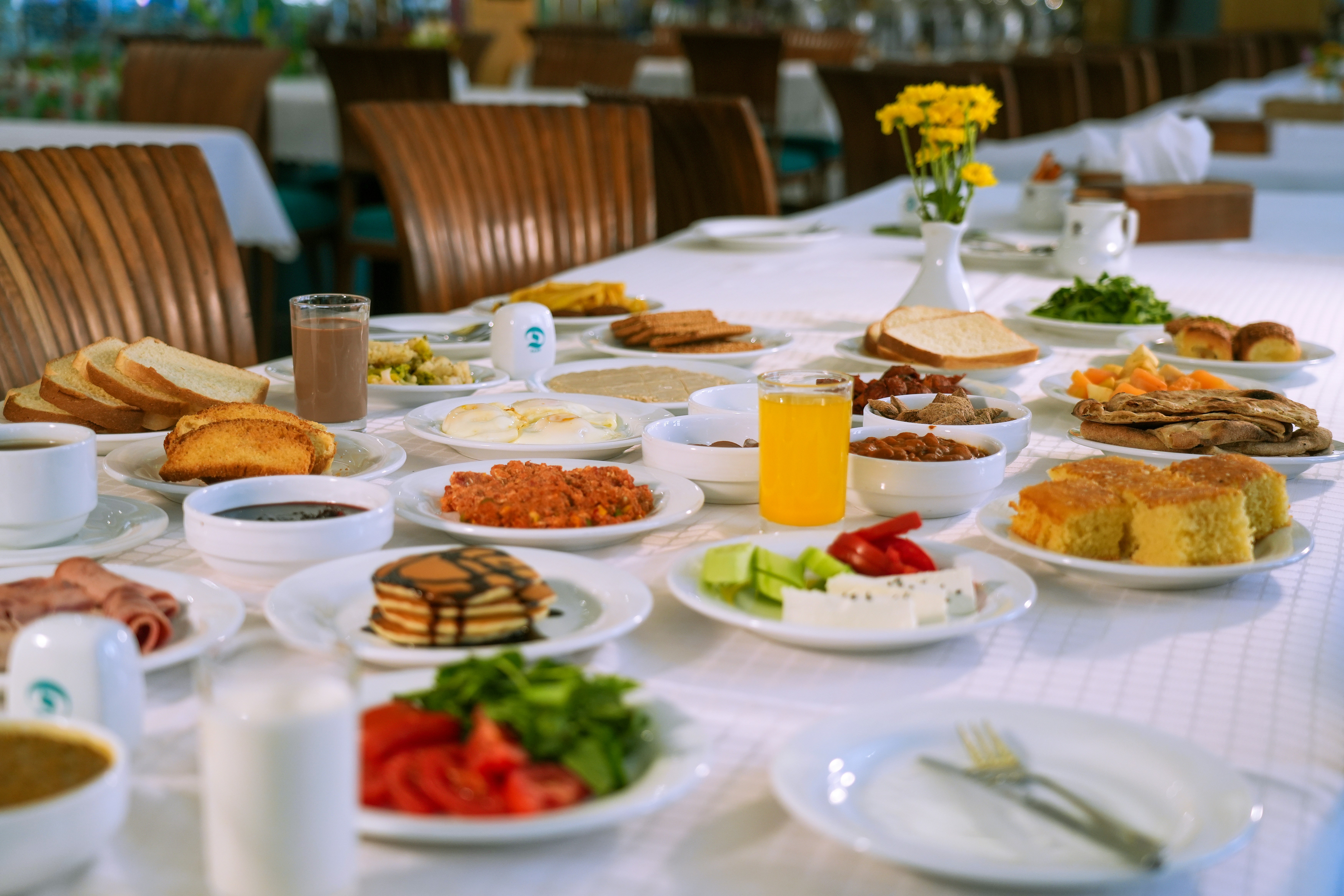 a table full of food, Ayneh Restaurant