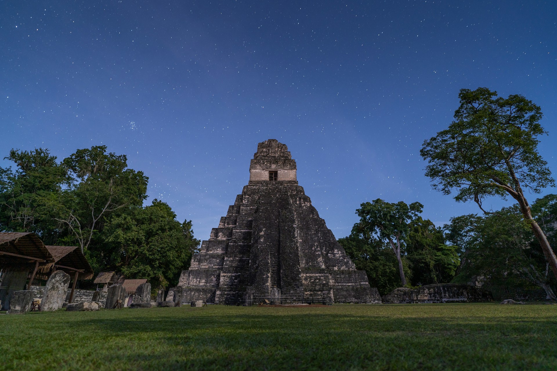 a stone building with Tikal