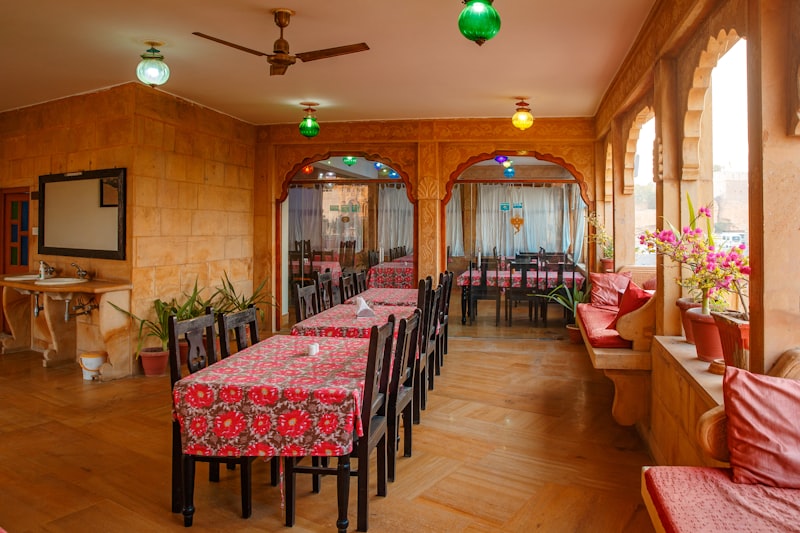 Saffron Kitchen dining room