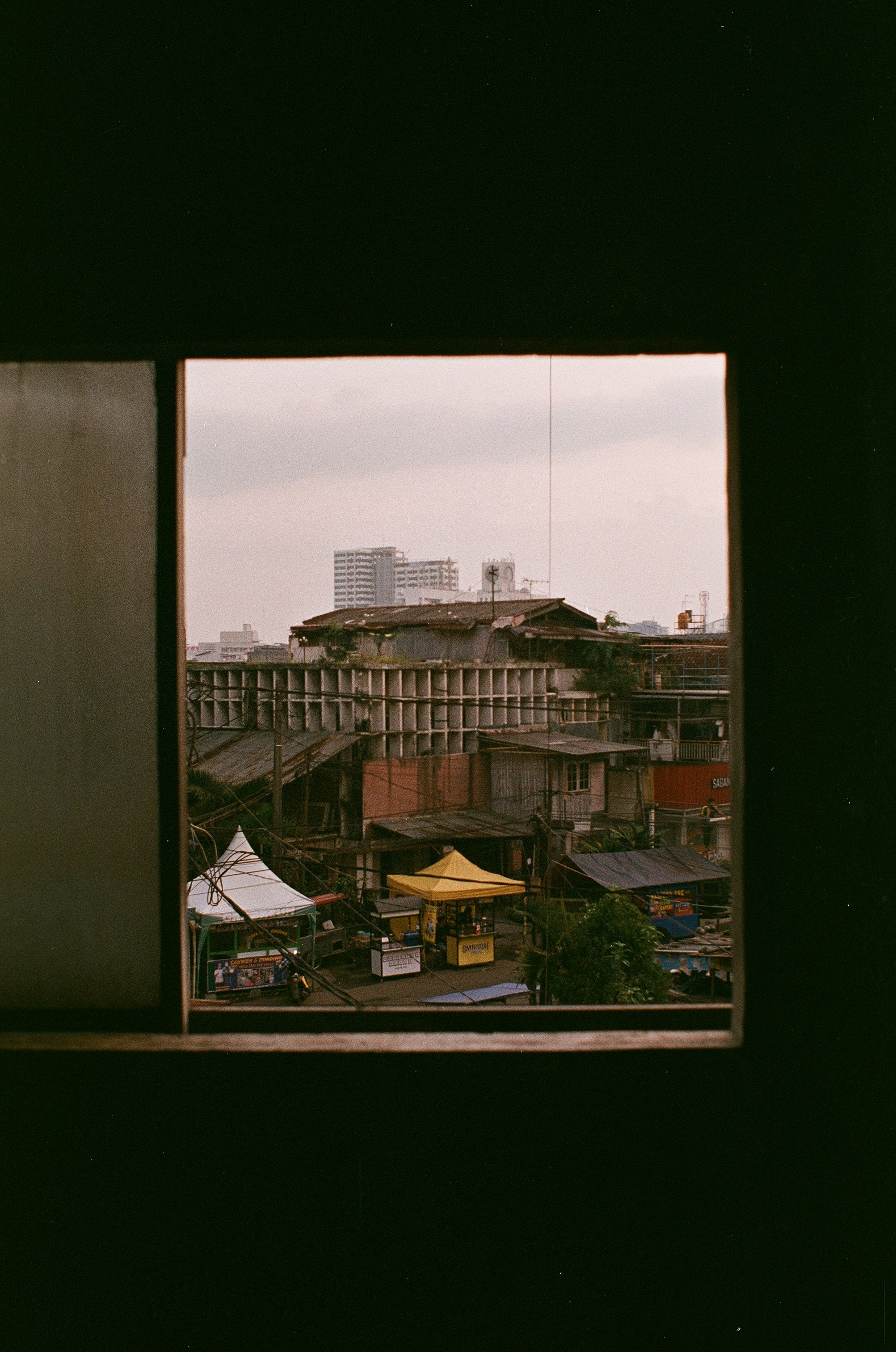 A view of a city from a window photo – Free Building Image on Unsplash