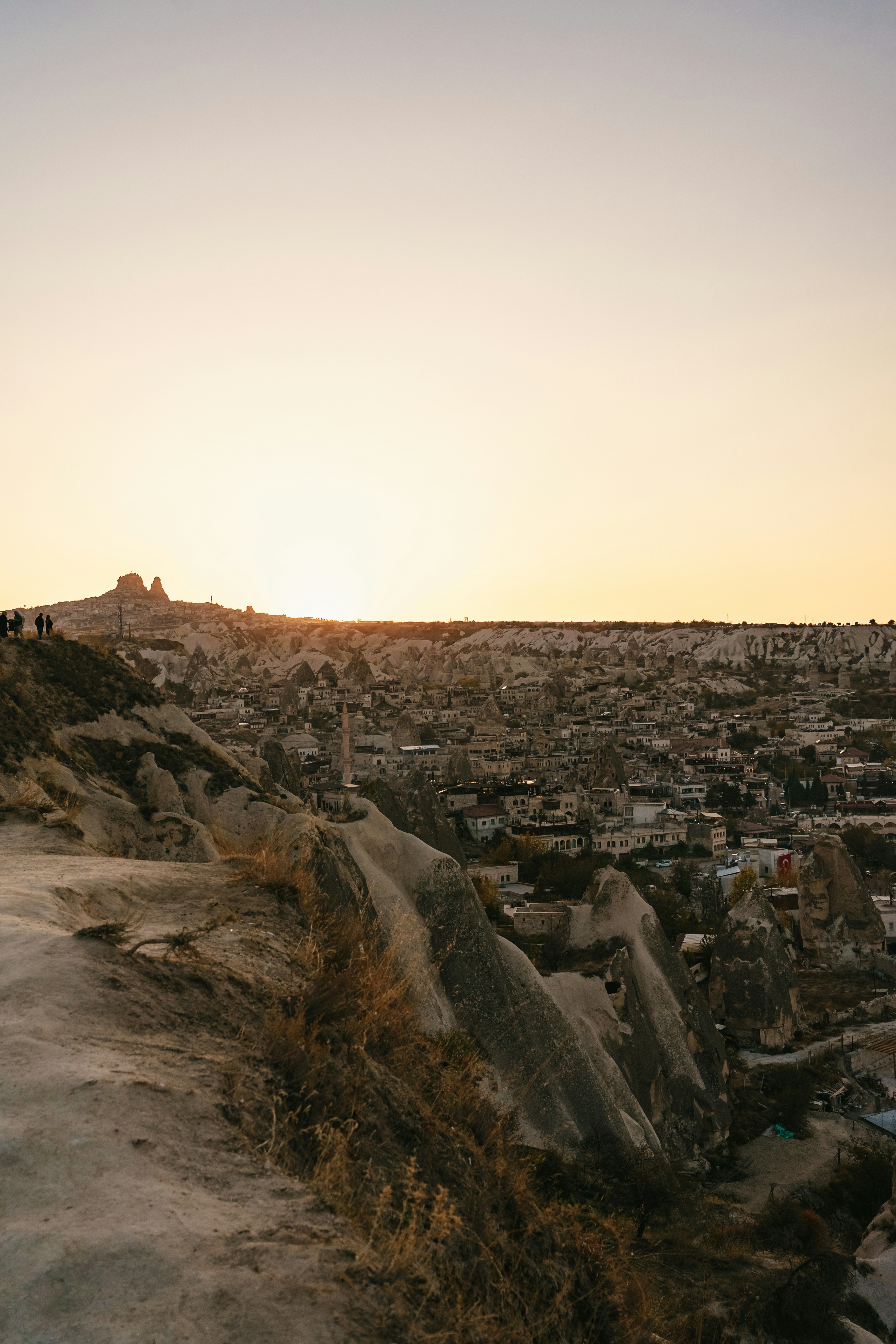 Photo by igorharrier