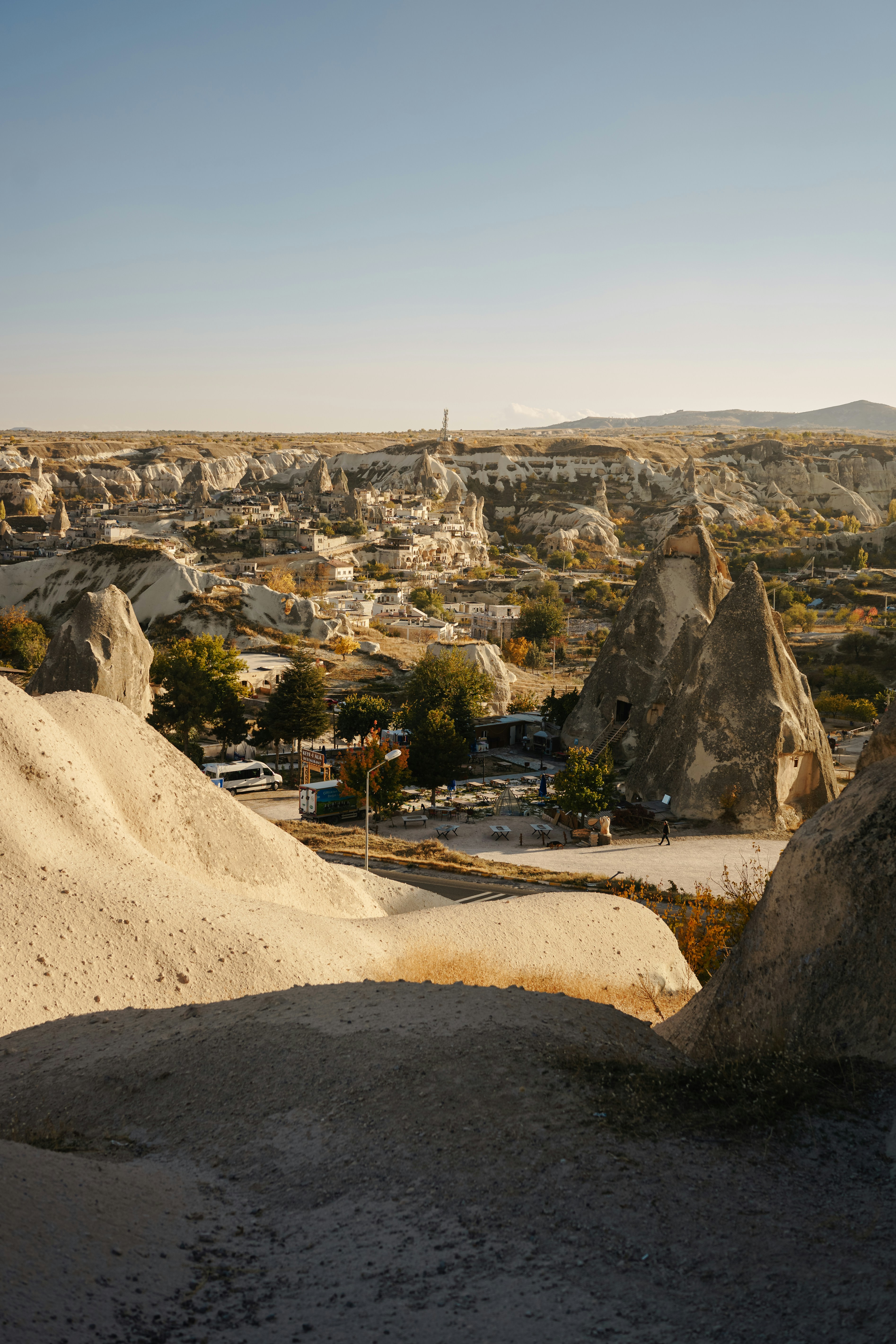 Photo by igorharrier