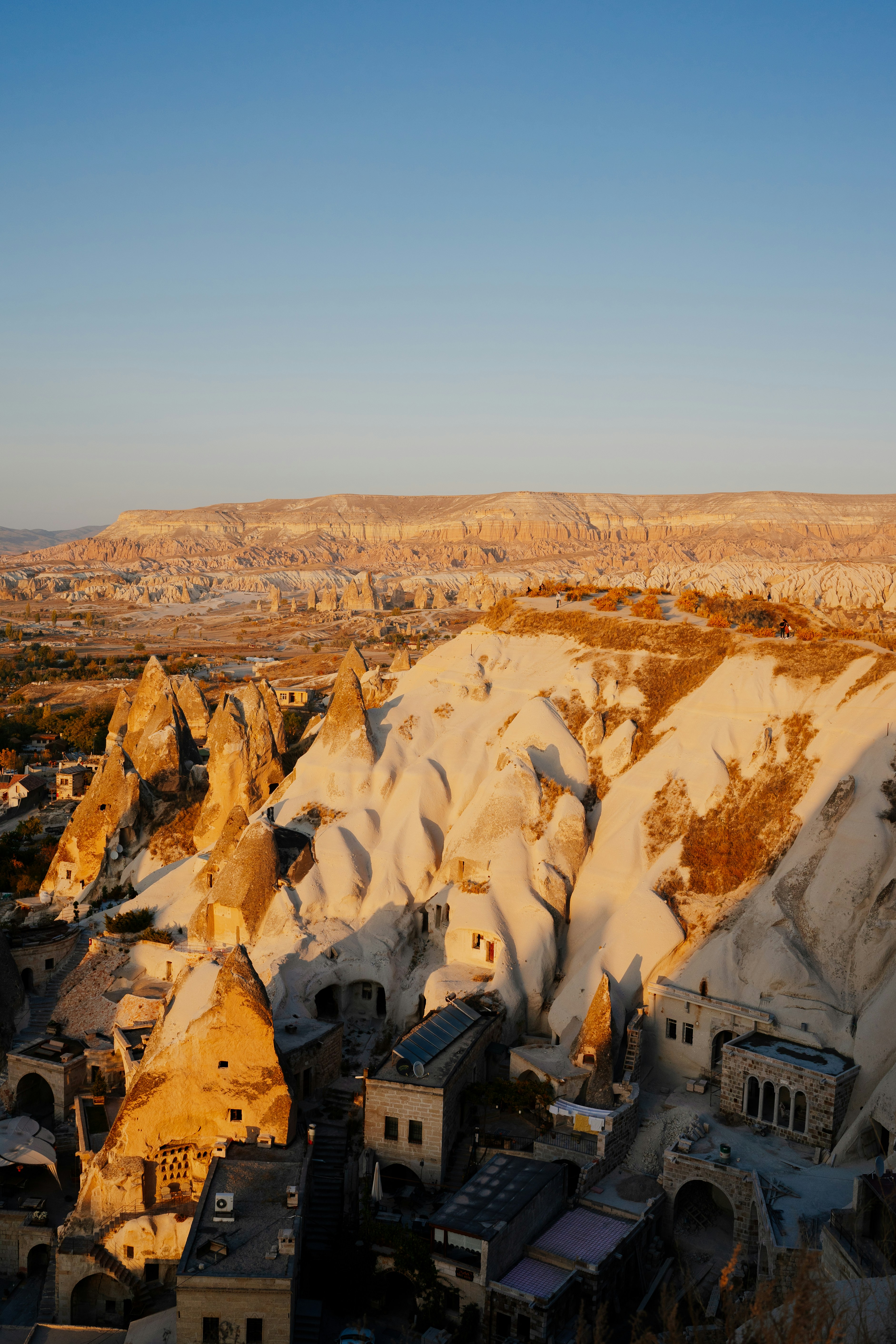 Photo by igorharrier