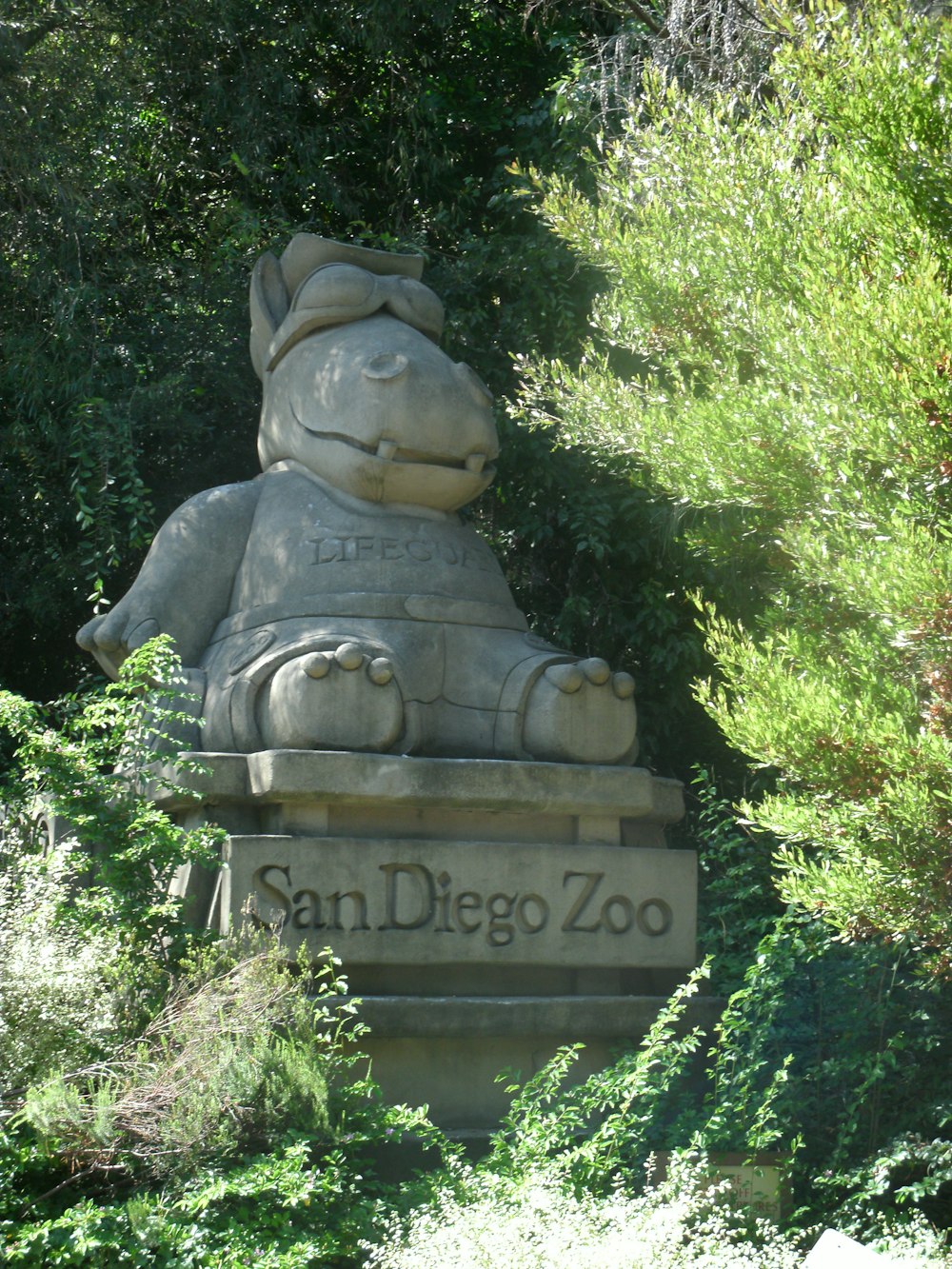 a stone statue of a lion