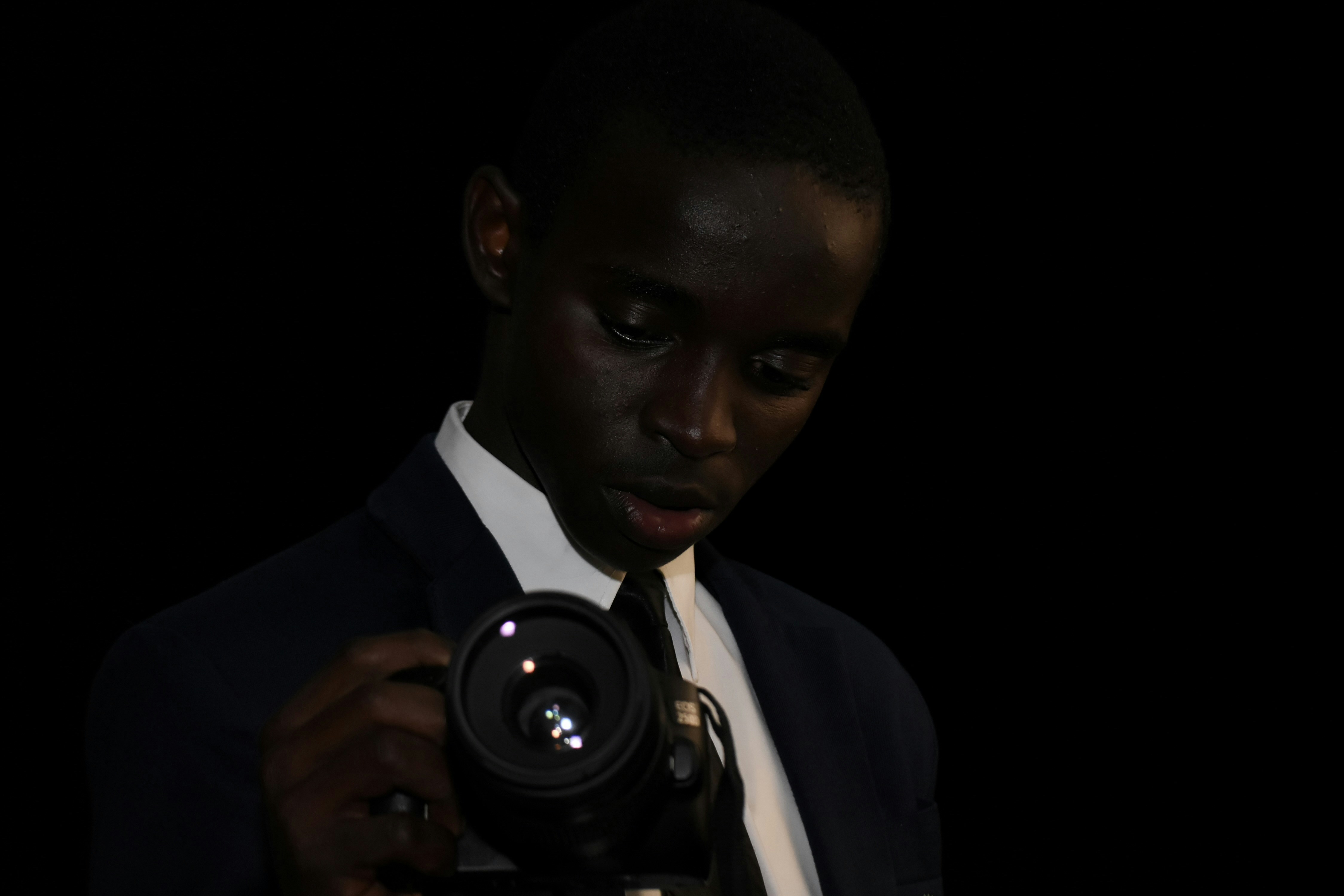 Revolutionizing Your Workflow: AI-Enhanced Editing Tools in Photography