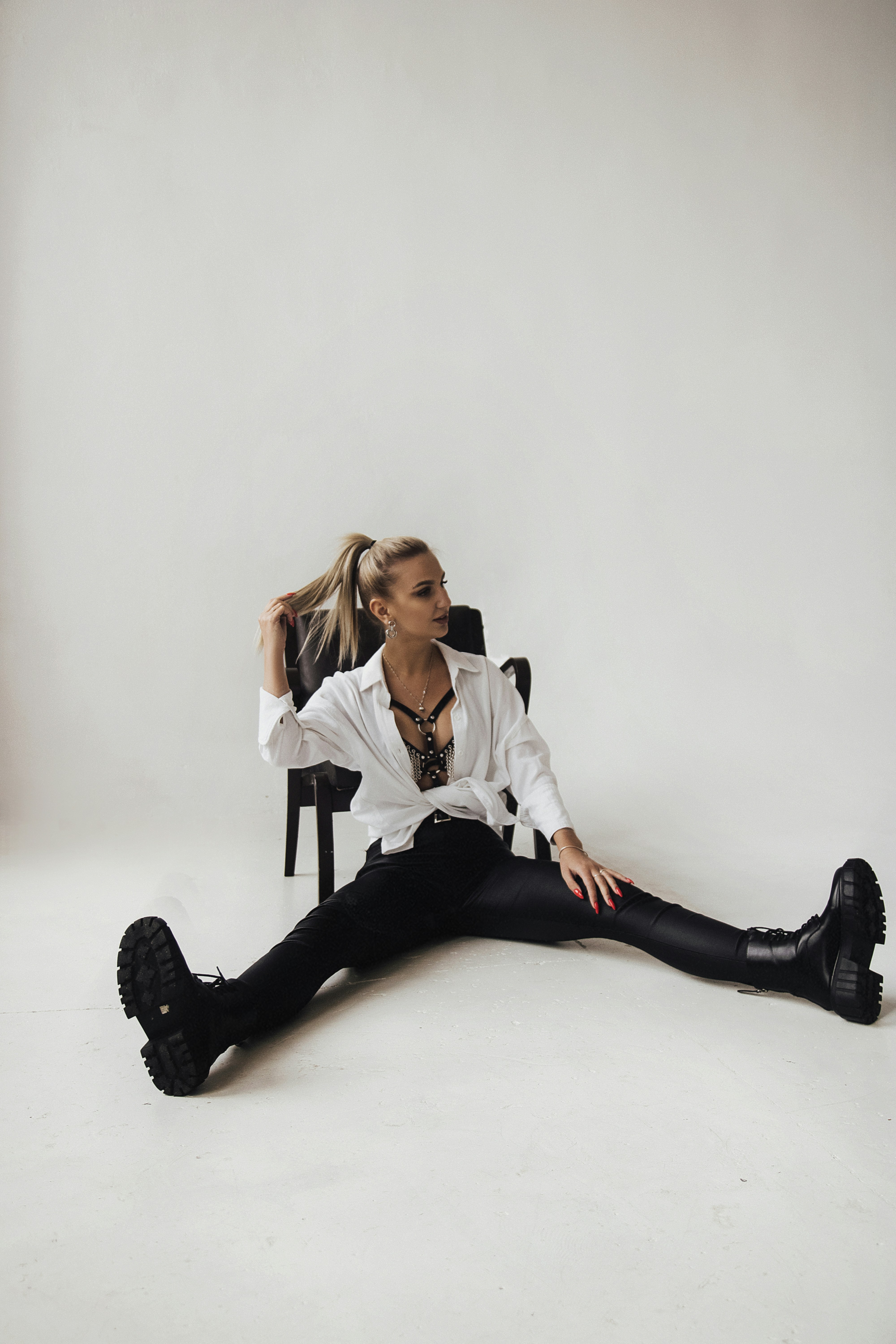 photo-1669054012304-45e1297dafa7?ixid=M3wxMjA3fDB8MXxzZWFyY2h8N3x8JUQwJUJEJUQxJThFfGVufDB8fHx8MTcxMzE0MDU3OHww\u0026ixlib=rb-4.0.3