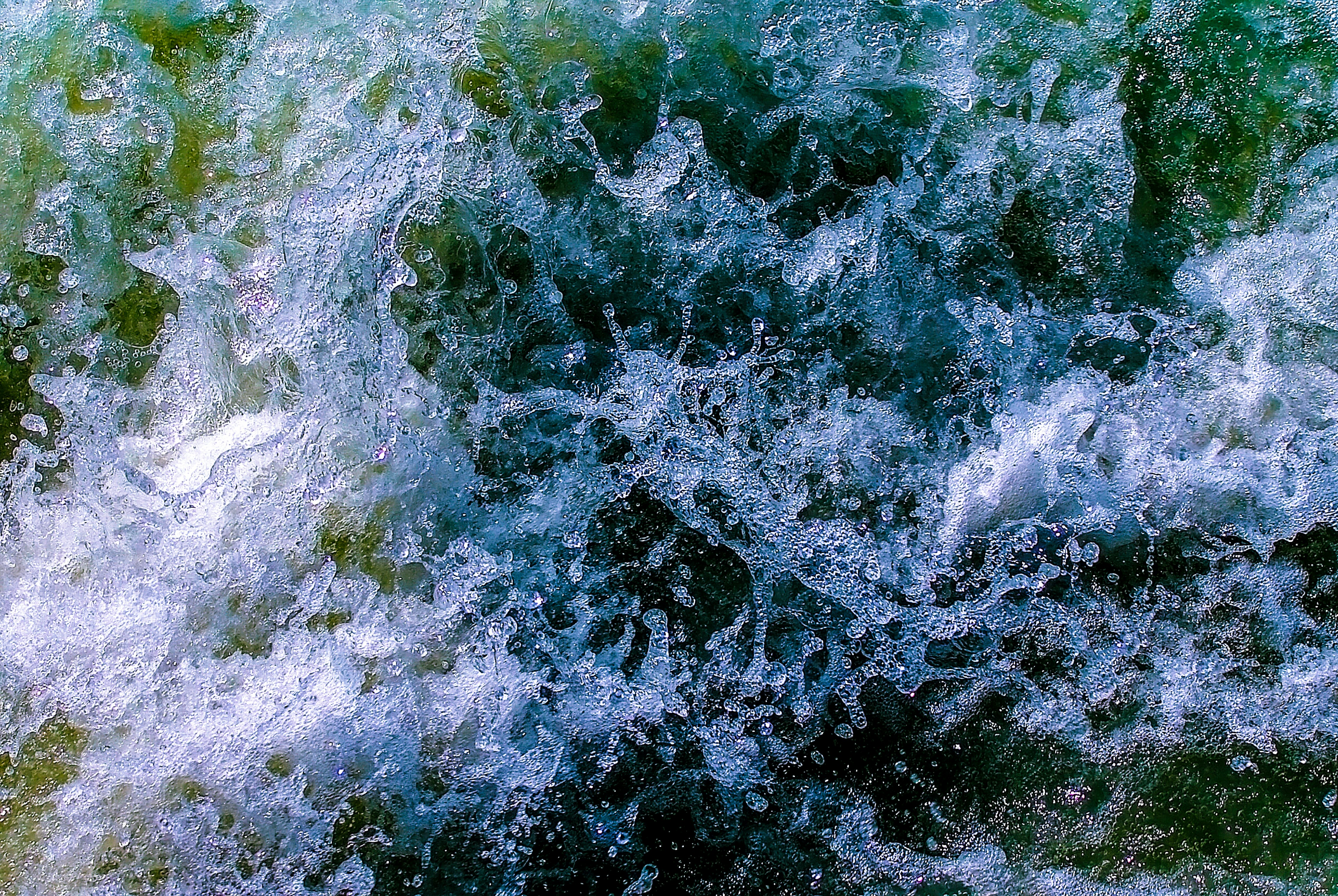 river splashes