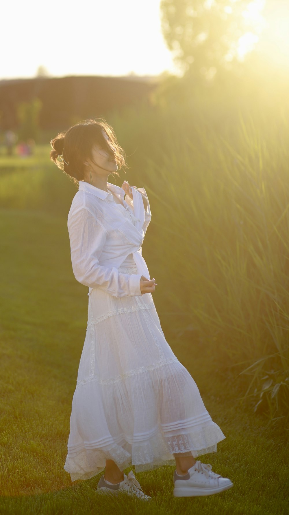 a person in a white dress