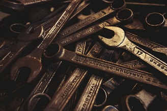 a pile of scissors