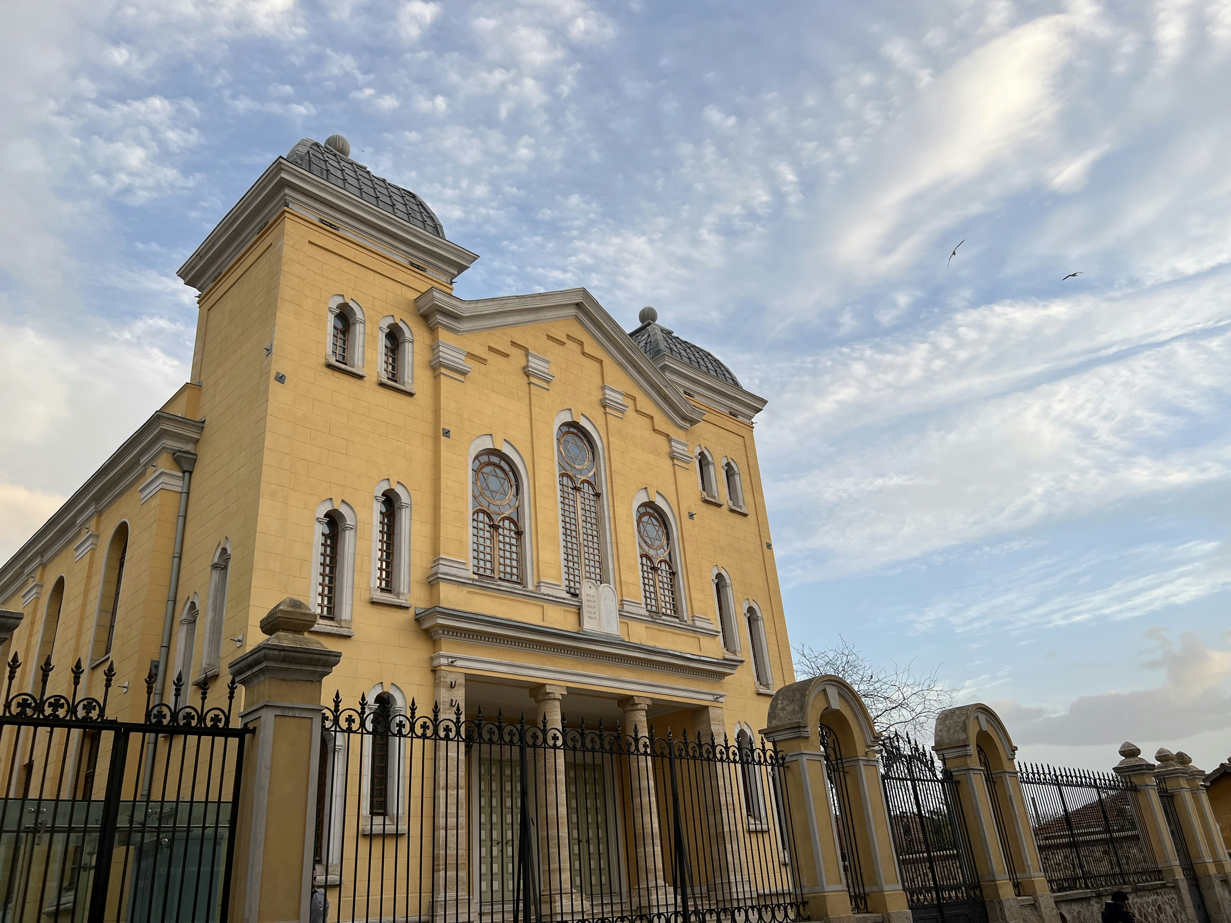 Photo by tolgaatesel