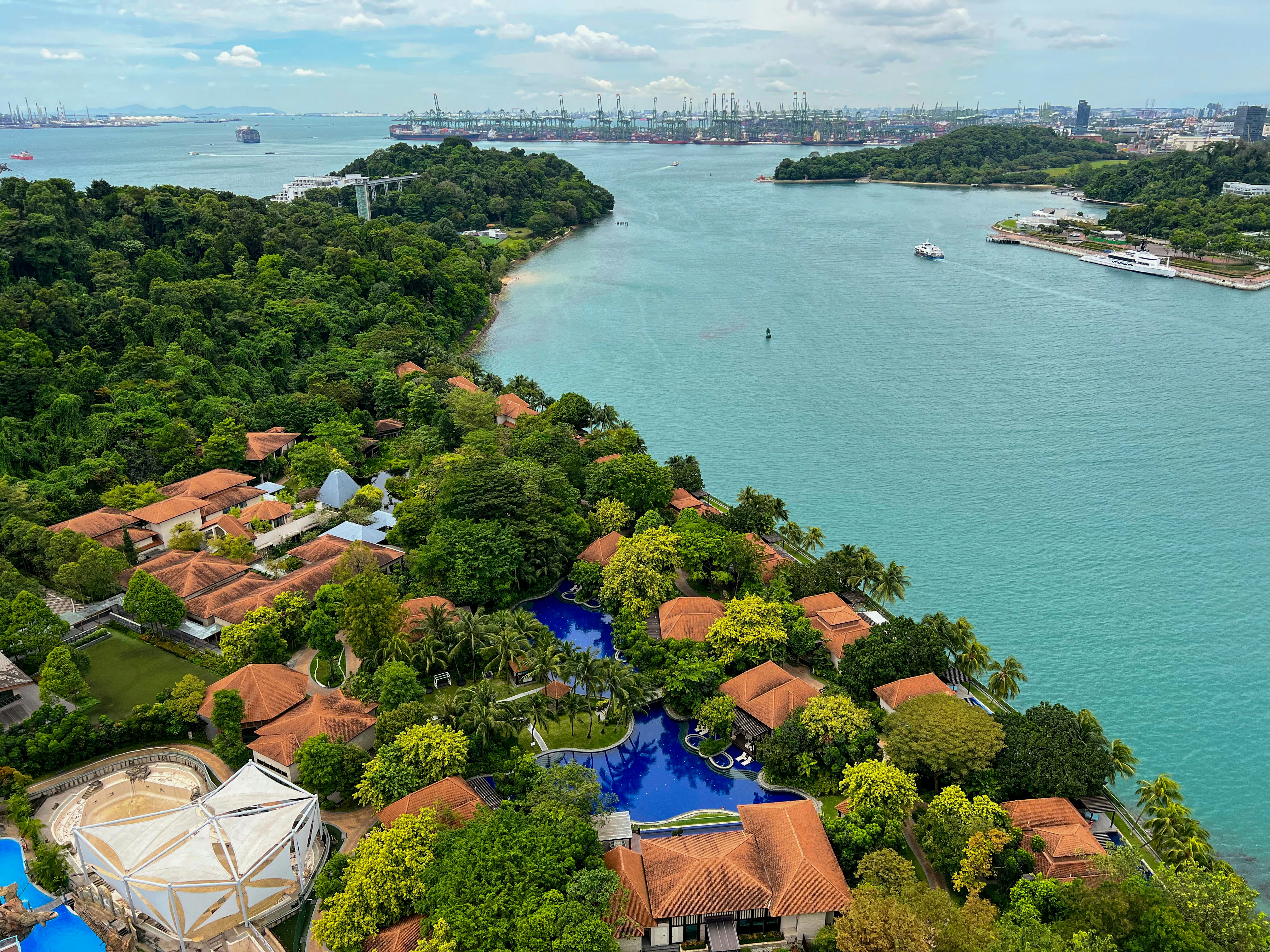 Photo by amirdeljouyi