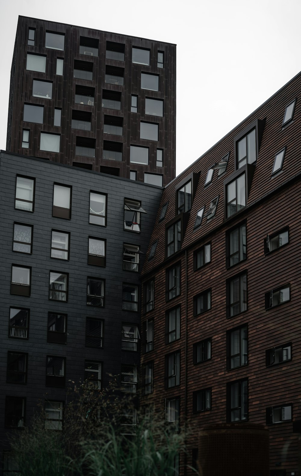 a building with many windows