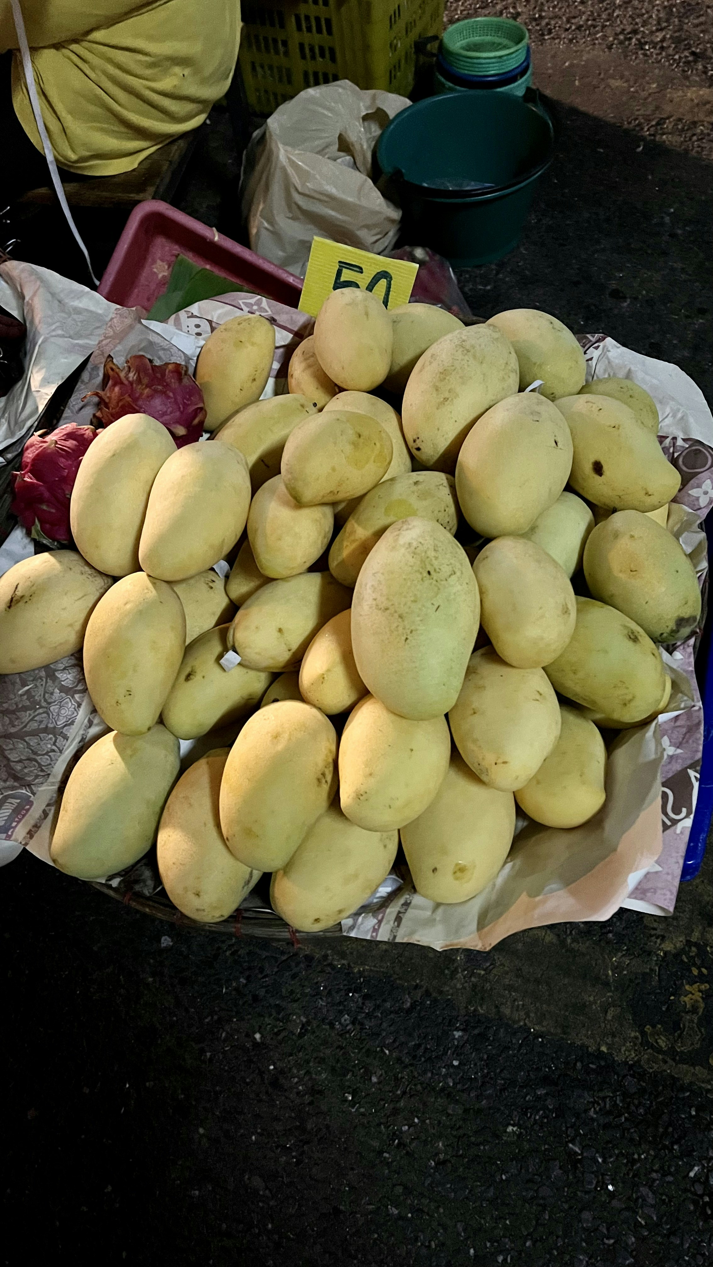Fresh Mangoes