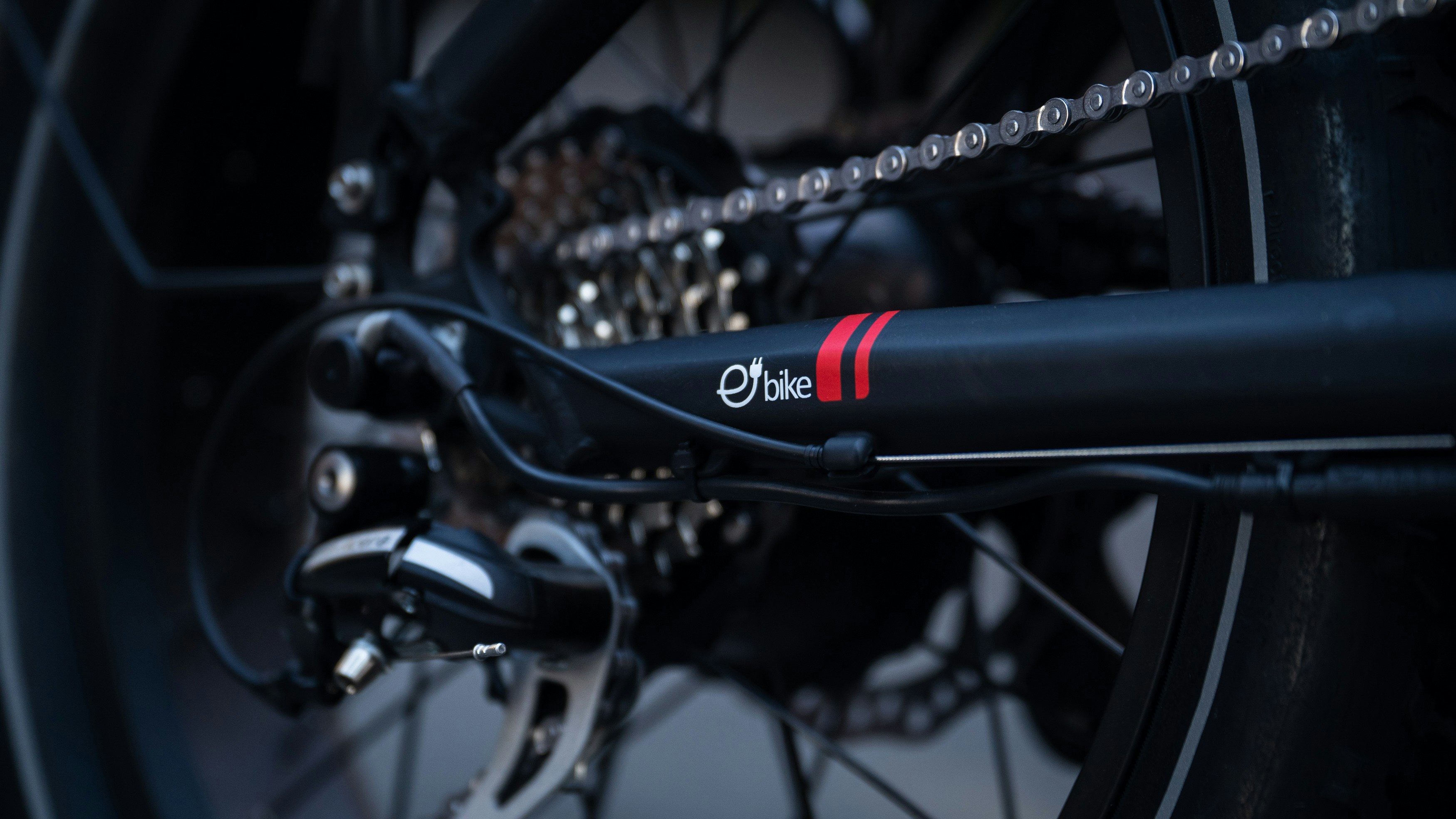 9 Lightweight E-Bike Accessories That Optimize Battery Efficiency