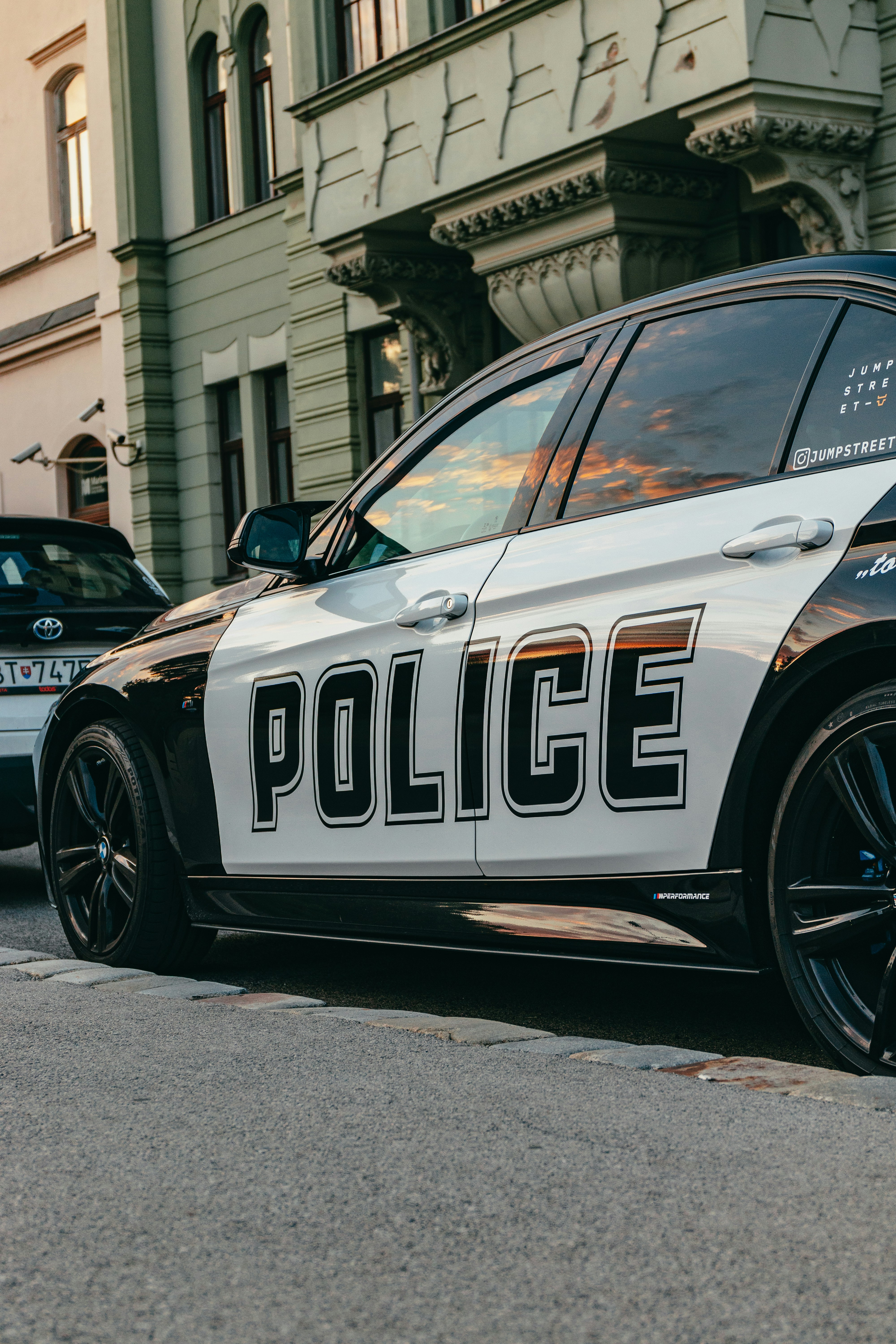 police car wallpaper, wallpaper, Police Interceptor: Ford Explorer Wallpapers 1