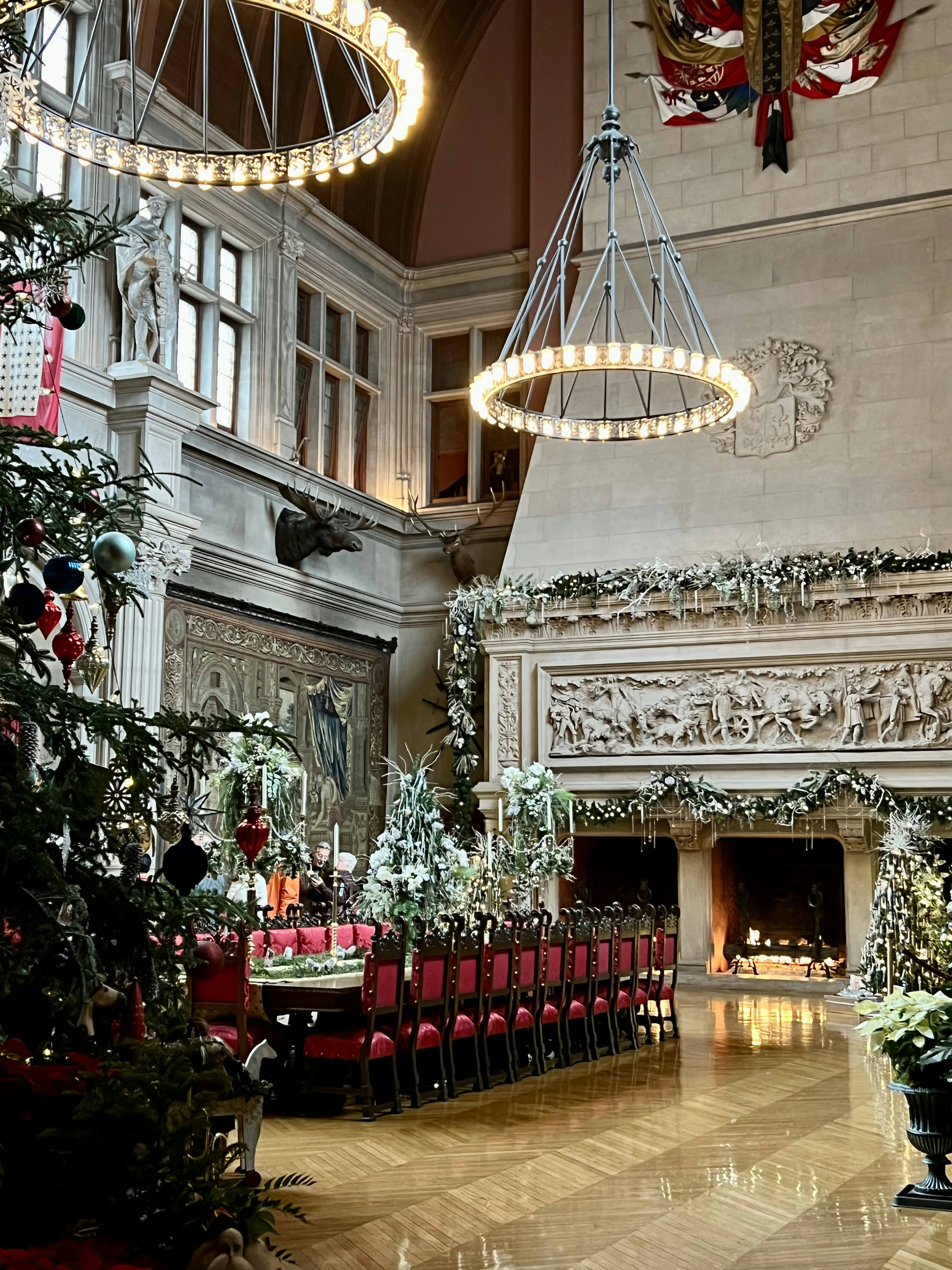 winter wedding ballroom atmosphere, wallpaper, Winter Wedding Music Budget: How to Plan Your Sound Costs 1