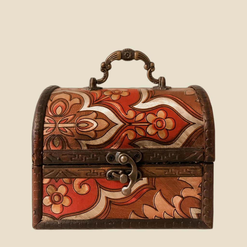 Compact Medal Case