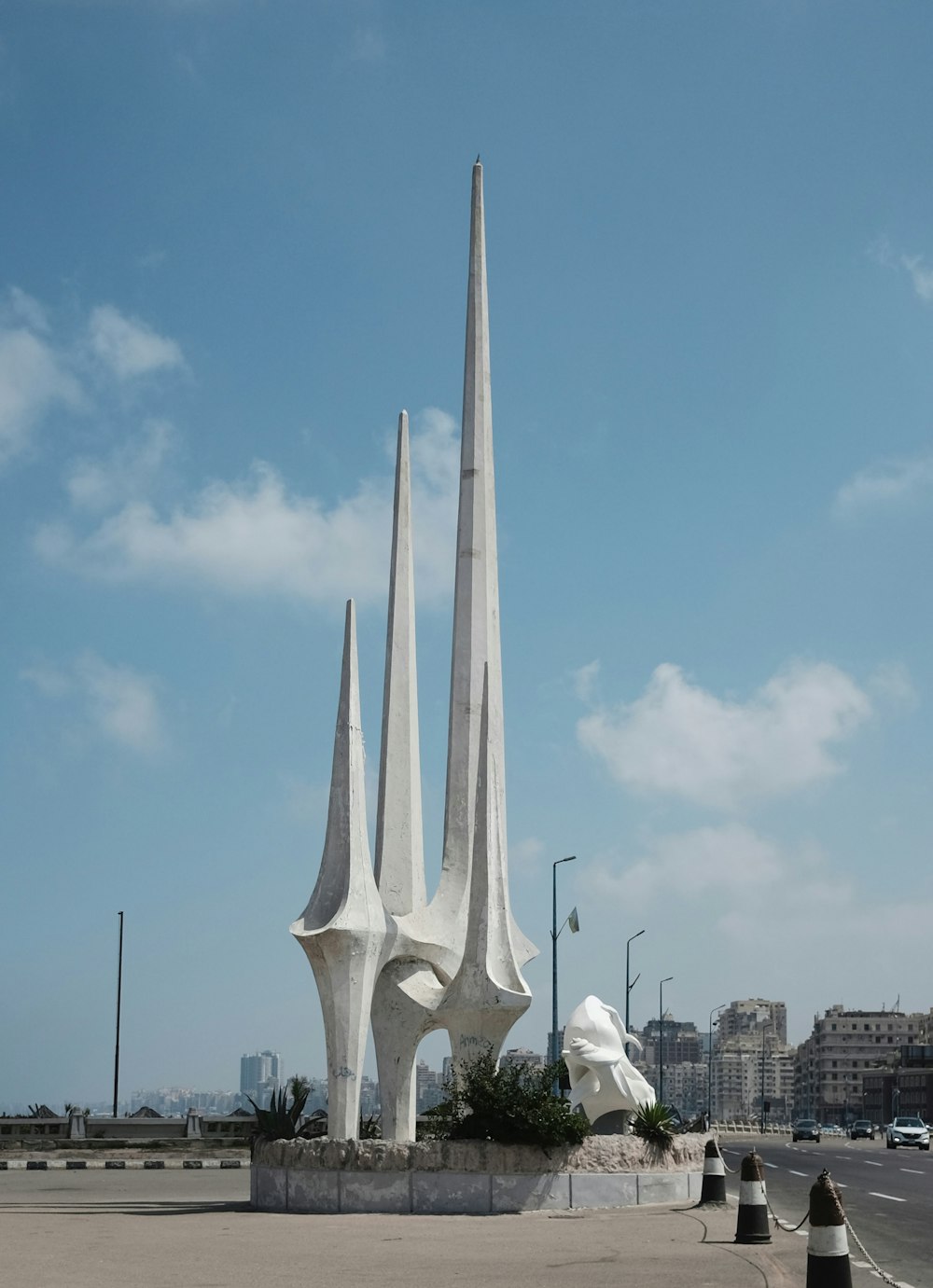 a tall monument in a city