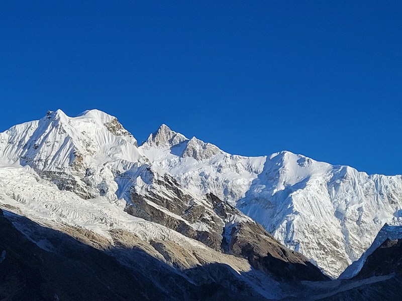 Kangchenjunga: The Five Treasures of the Snow