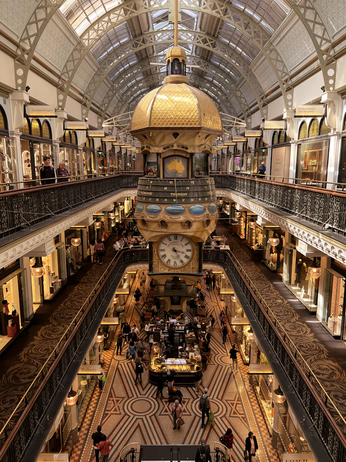 นาฬิกาทองใน Queen Victoria Building