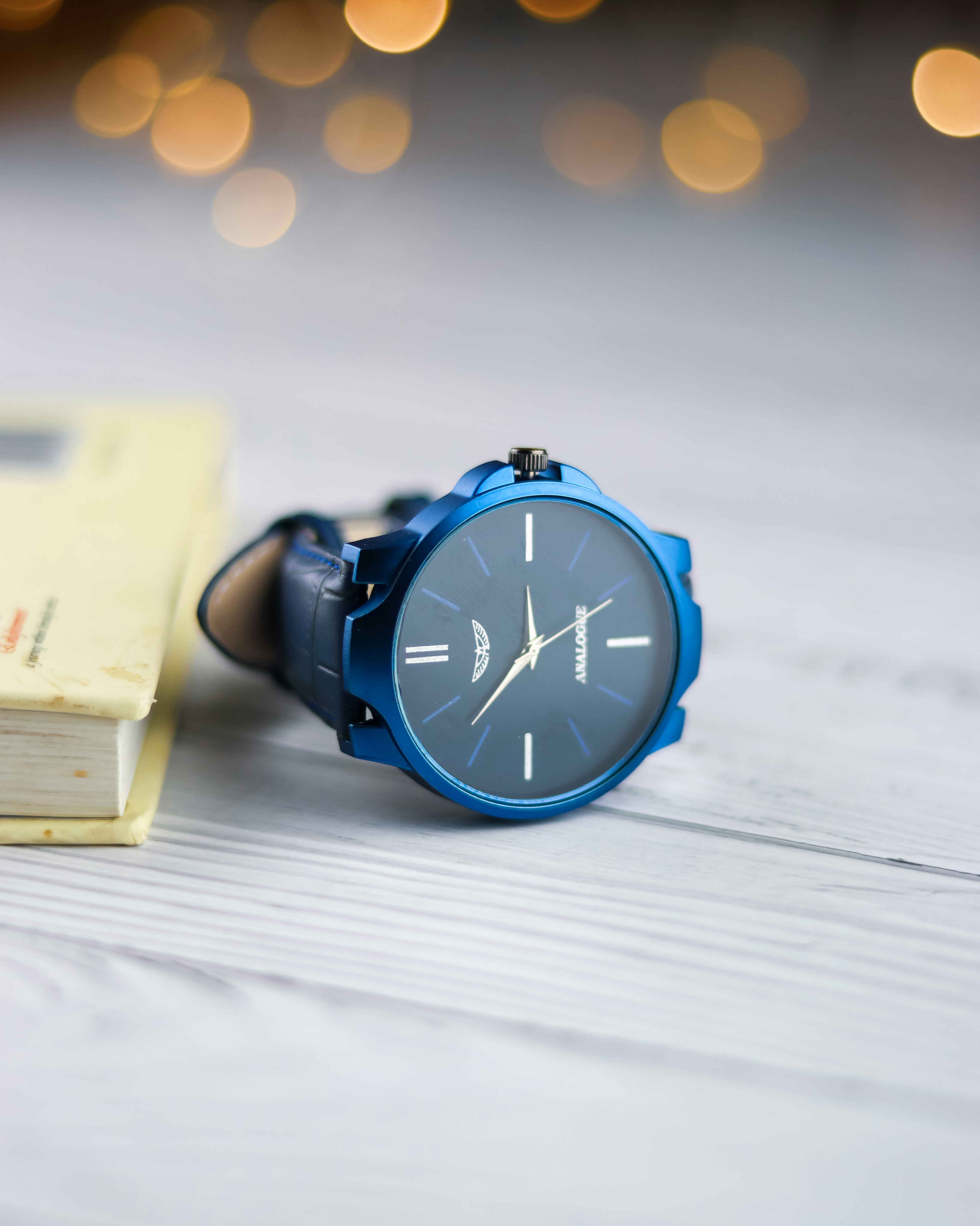 Watch Photos Pictures | Download Free Images on Unsplash