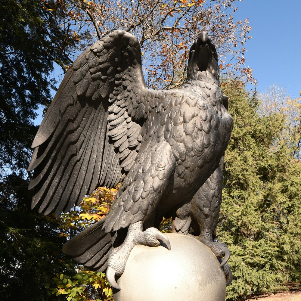 a statue of a bird