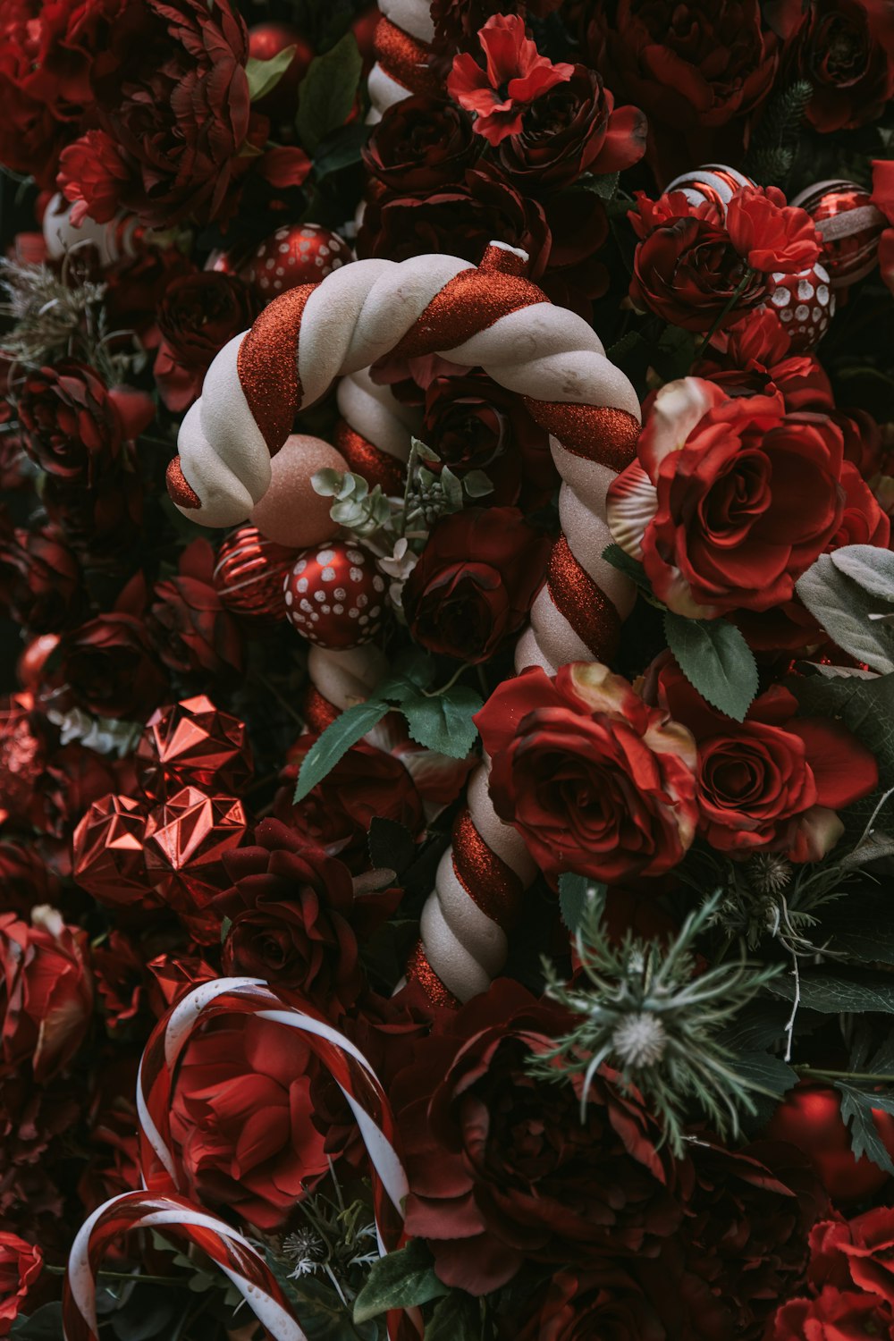 Ein Strauß roter Rosen