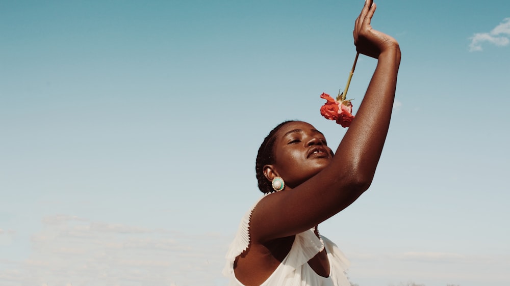 a person holding a fruit