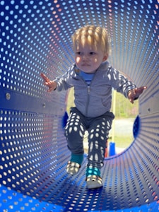 Play Tunnel