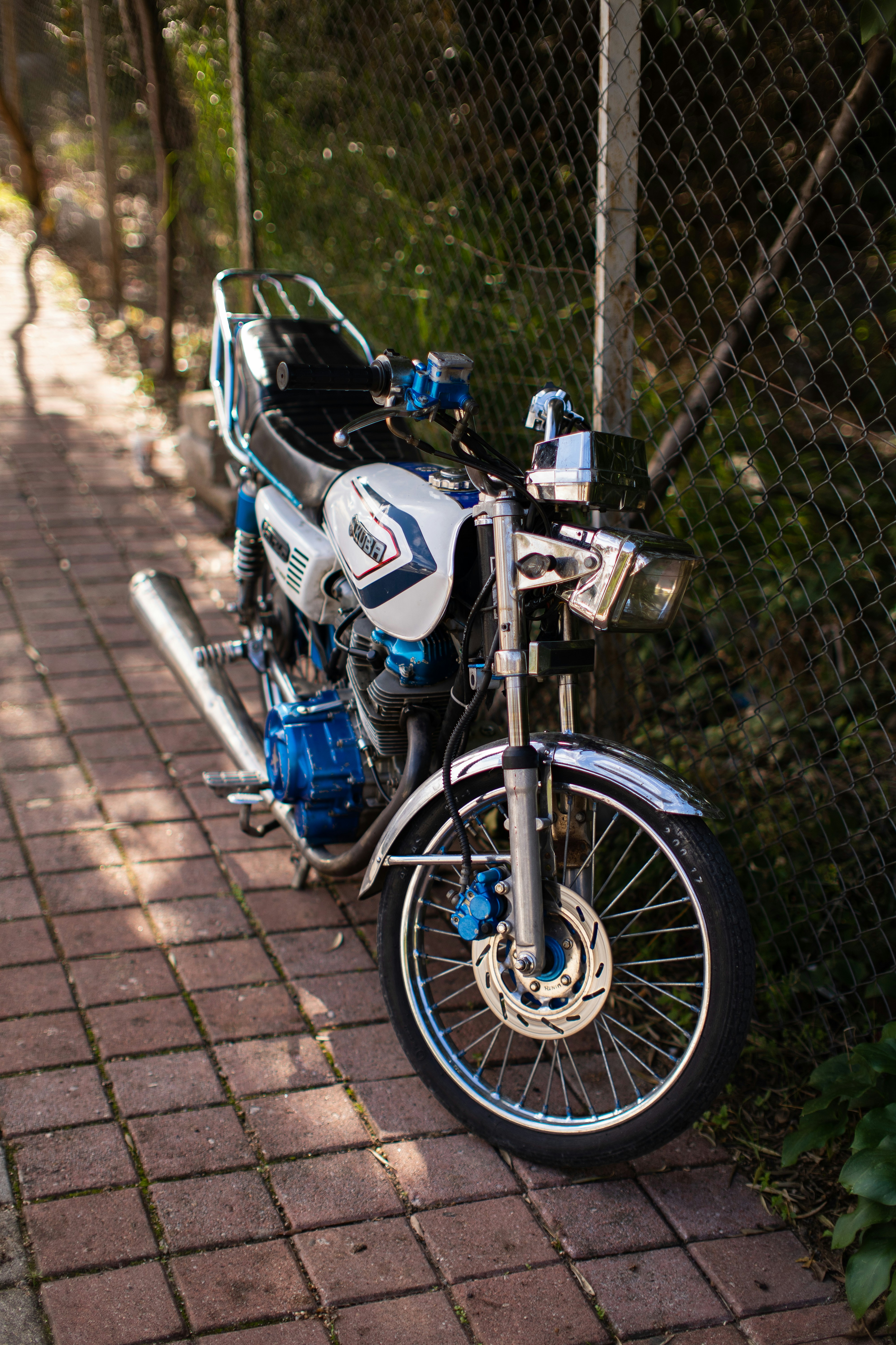 Critères de choix pour un vélo moto électrique adulte