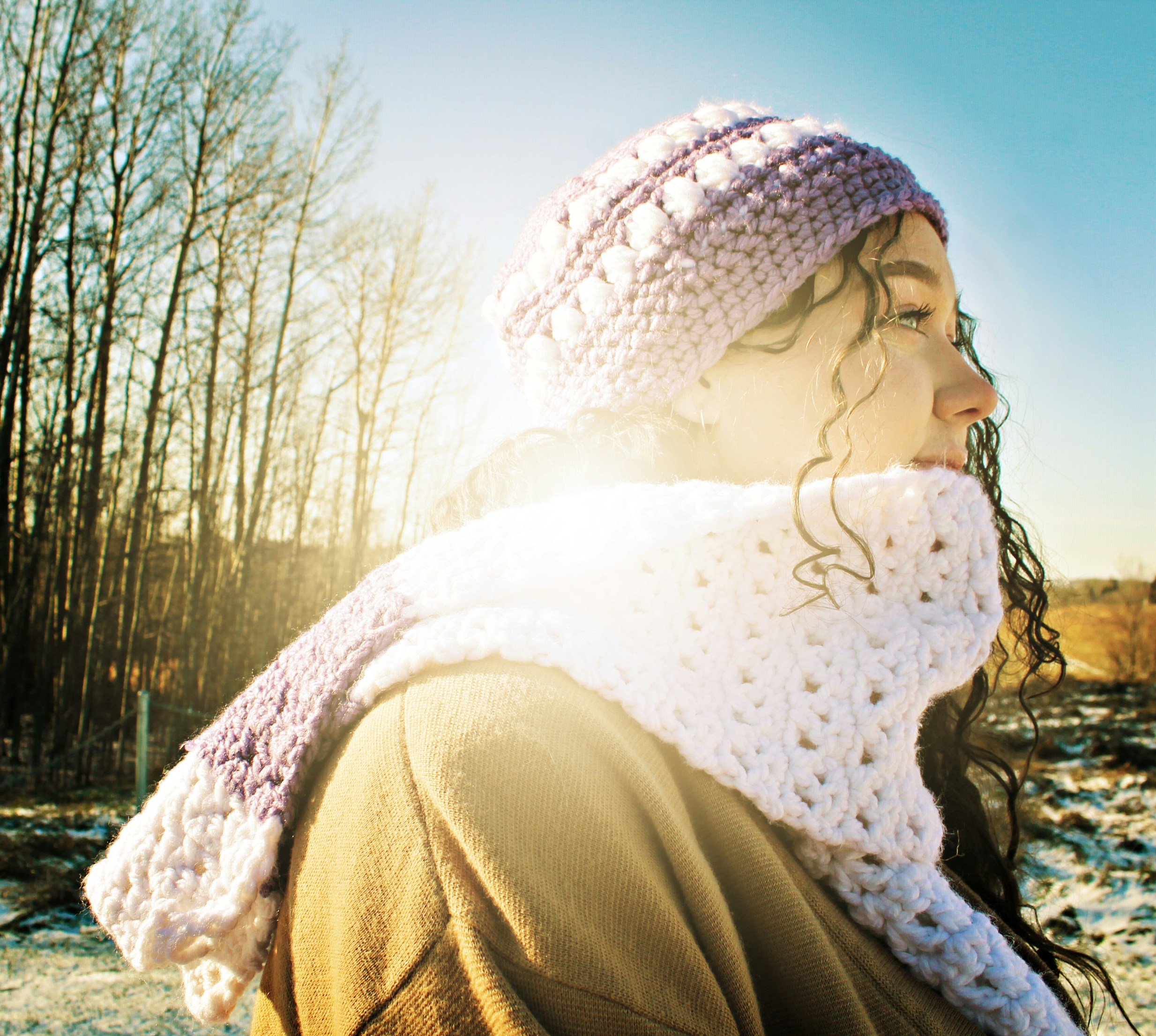 a person in a pink hat